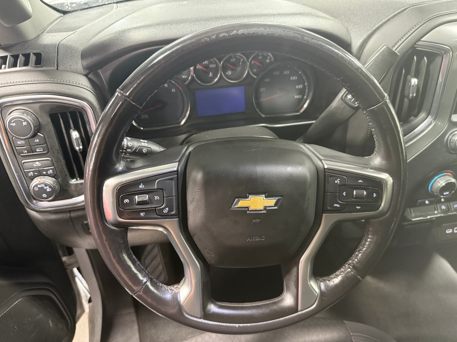 Thumbnail: 2019 Chevrolet Silverado 1500 - 5