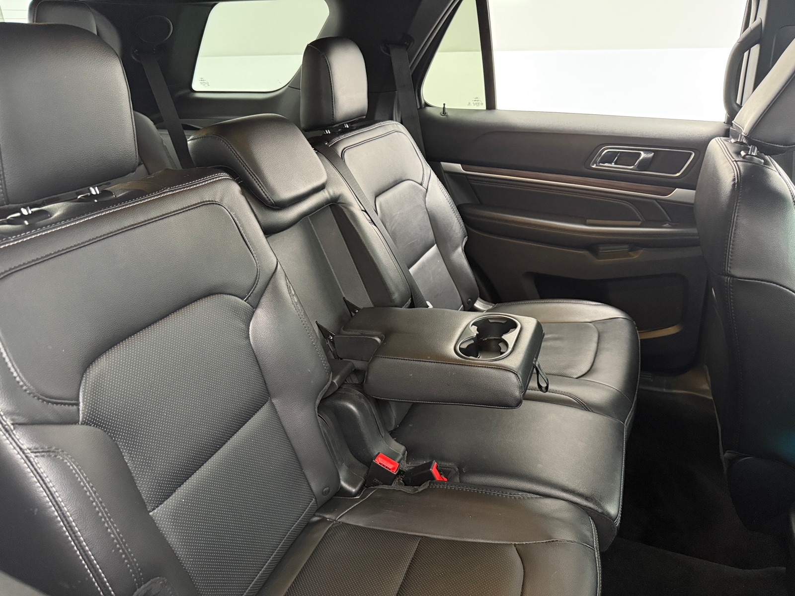 Thumbnail: 2019 Ford Explorer - 5