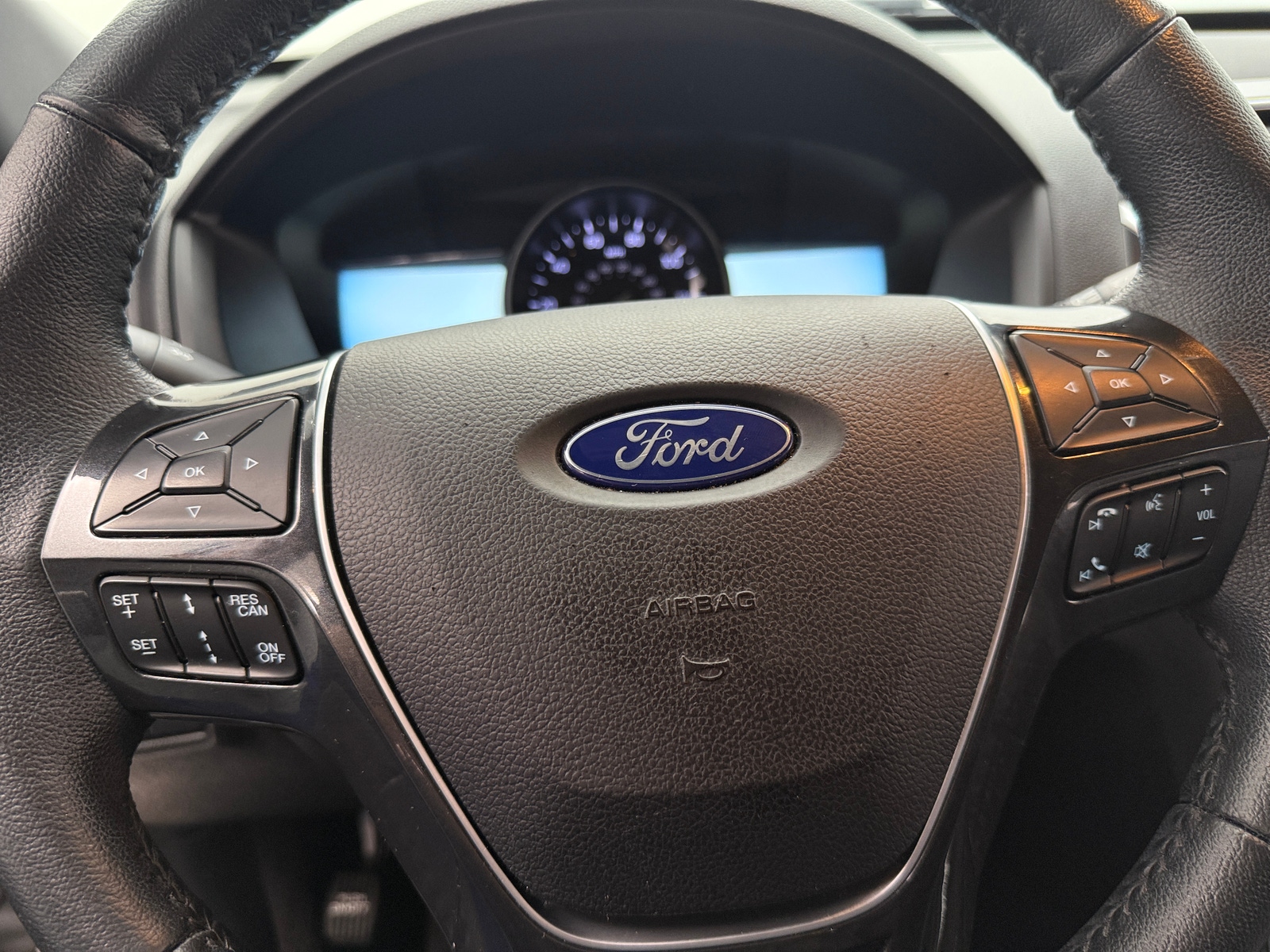 Thumbnail: 2019 Ford Explorer - 4