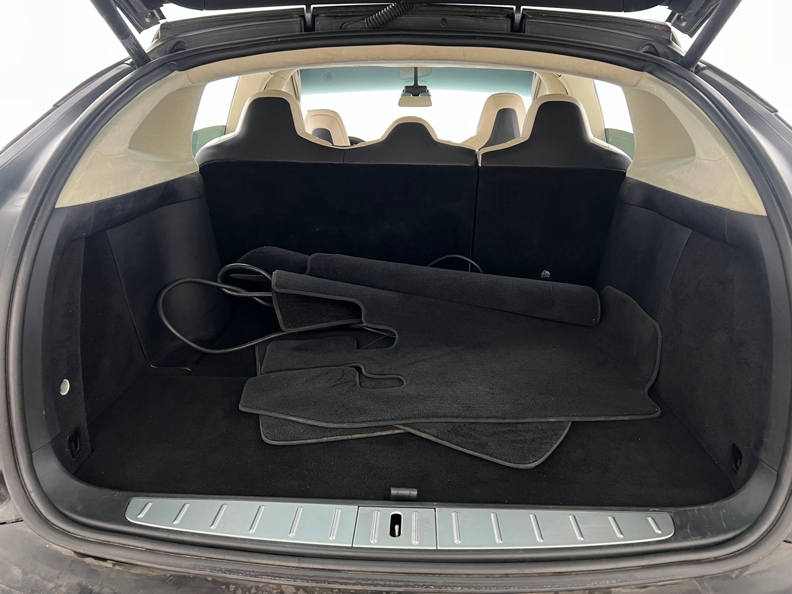 Thumbnail: 2018 Tesla Model X - 6