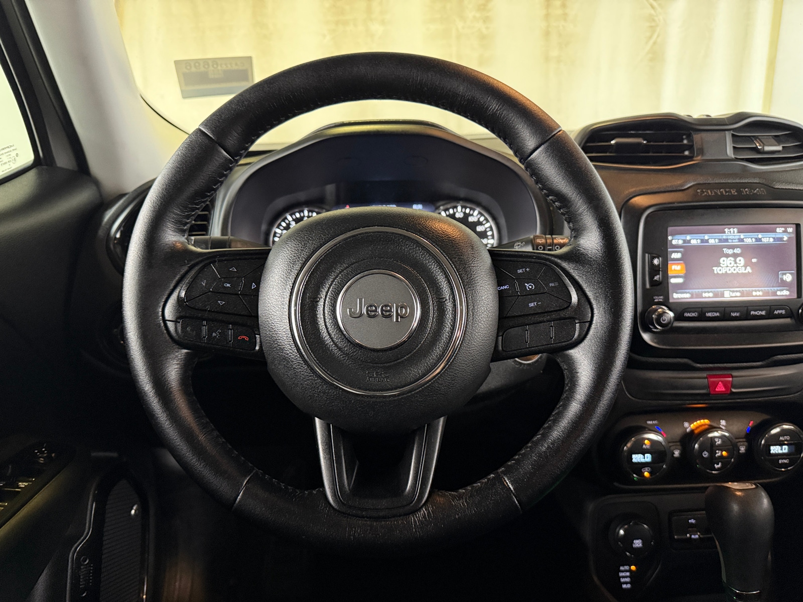 Thumbnail: 2017 Jeep Renegade - 5