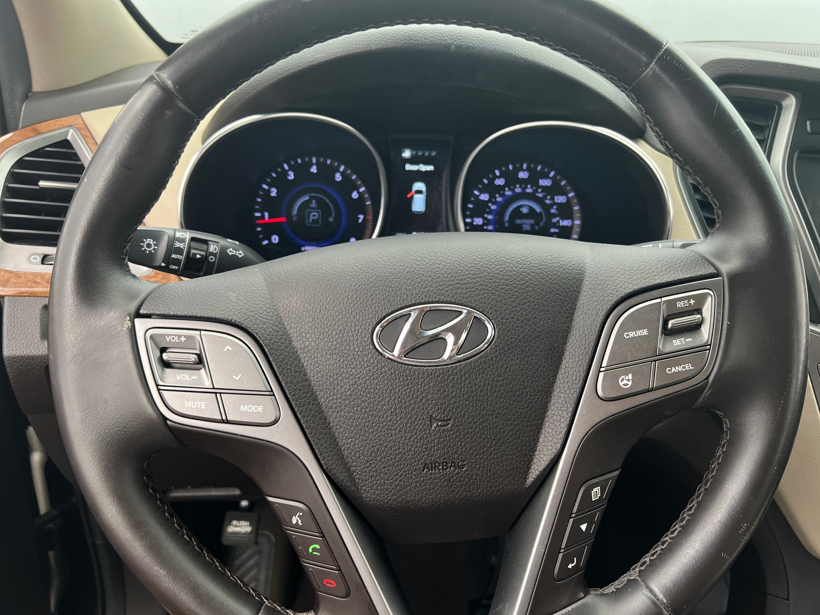 Thumbnail: 2014 Hyundai Santa Fe - 4