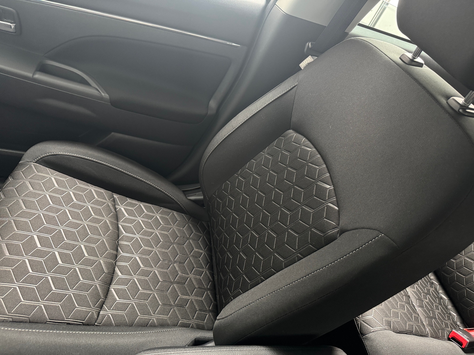 Thumbnail: 2024 Mitsubishi Outlander Sport - 2
