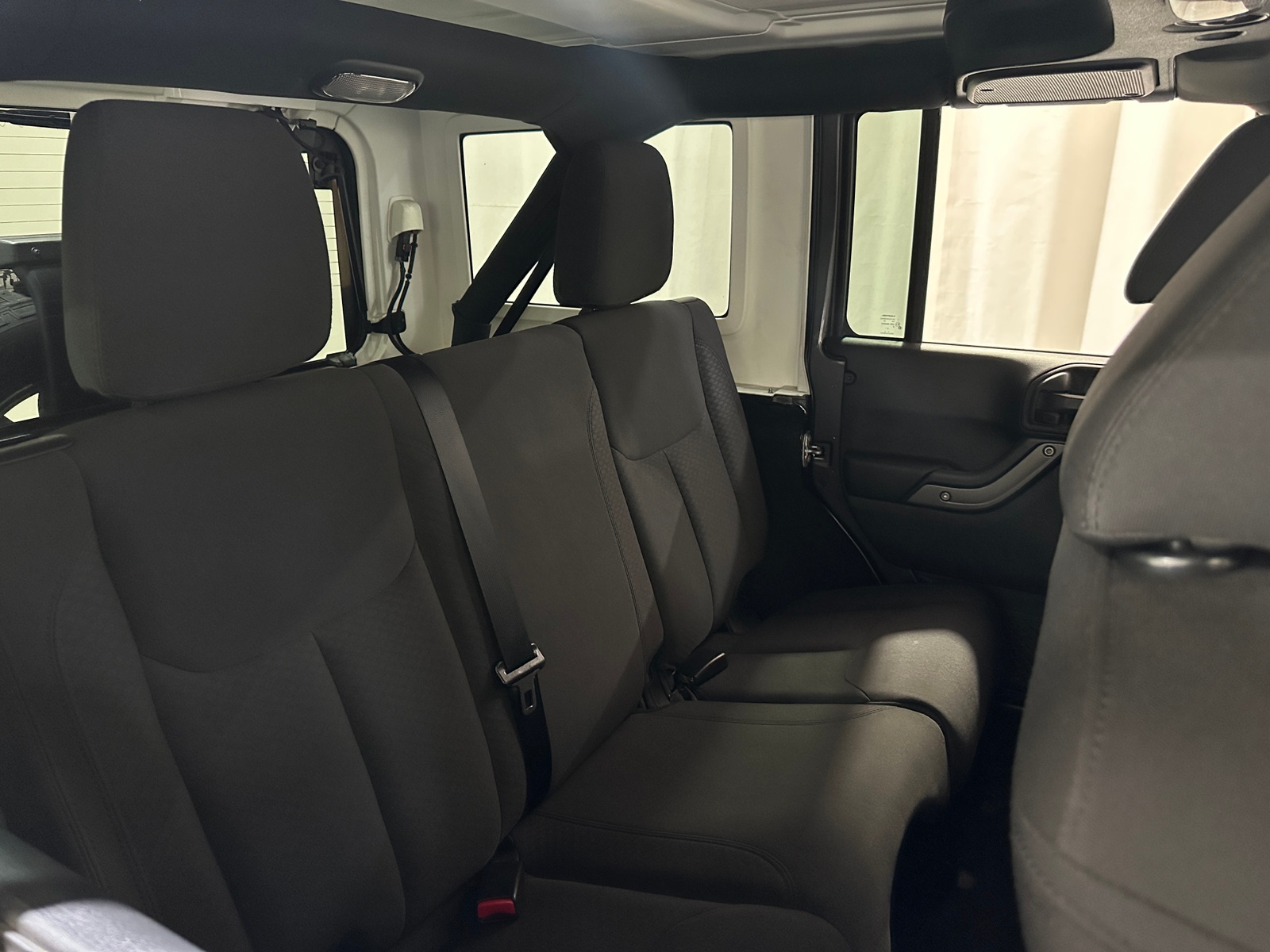 Thumbnail: 2016 Jeep Wrangler - 5