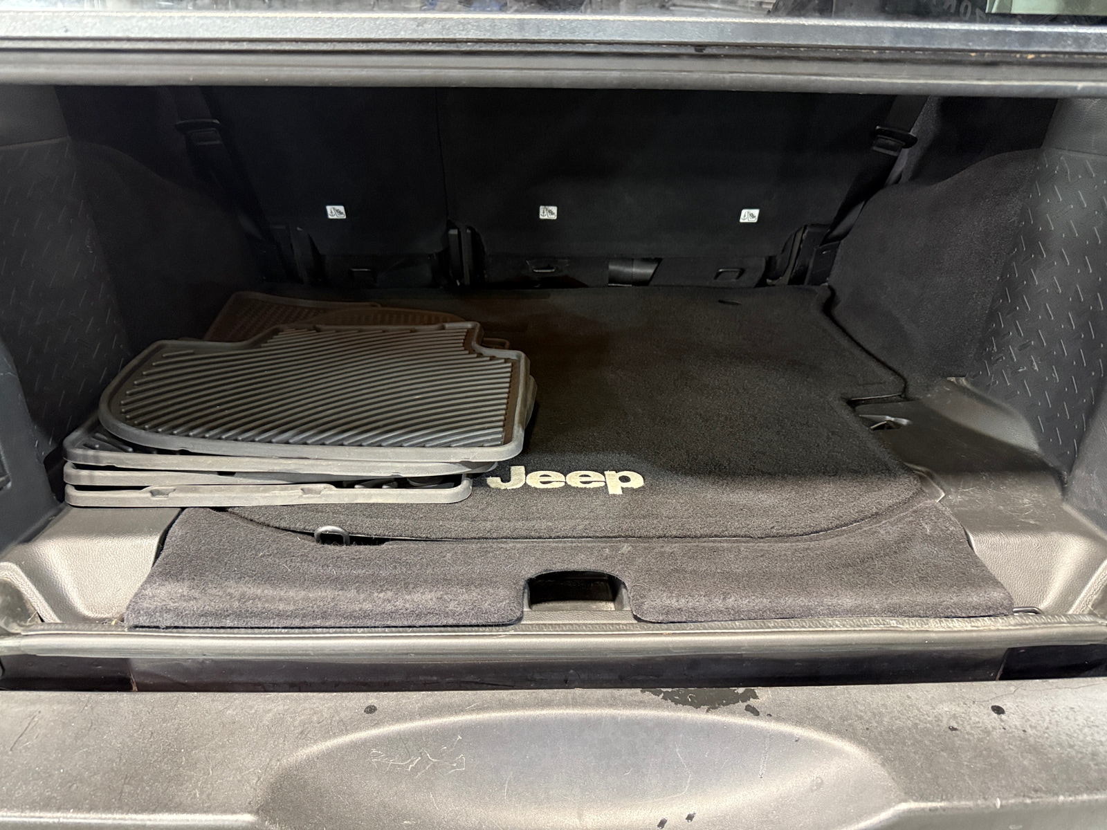 Thumbnail: 2016 Jeep Wrangler - 6