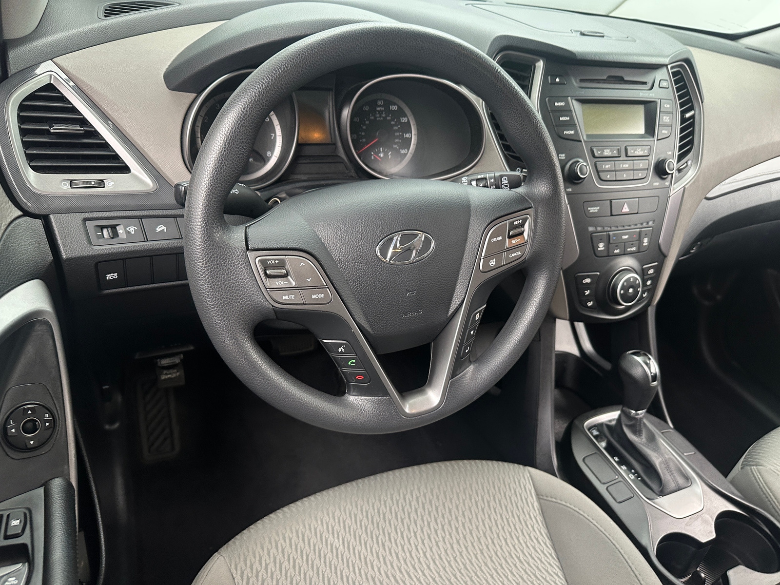 Thumbnail: 2016 Hyundai Santa Fe - 5