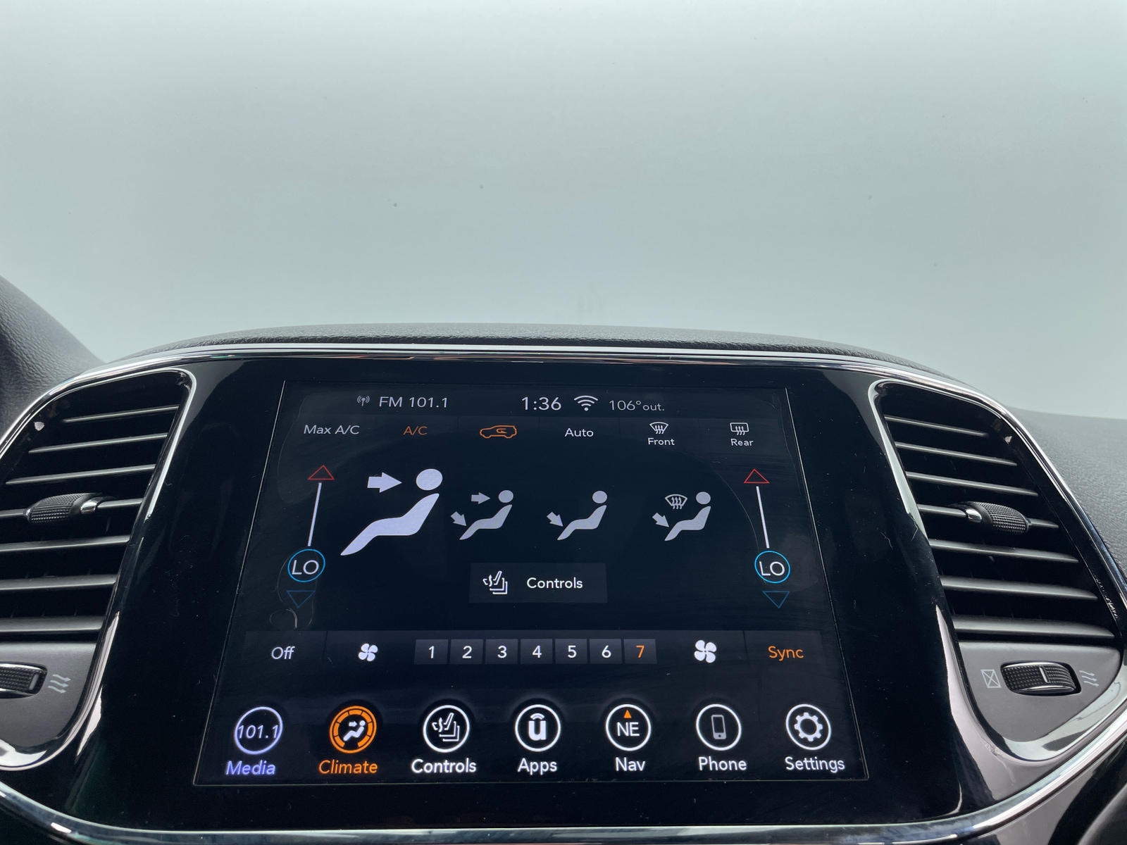 Thumbnail: 2020 Jeep Grand Cherokee - 3