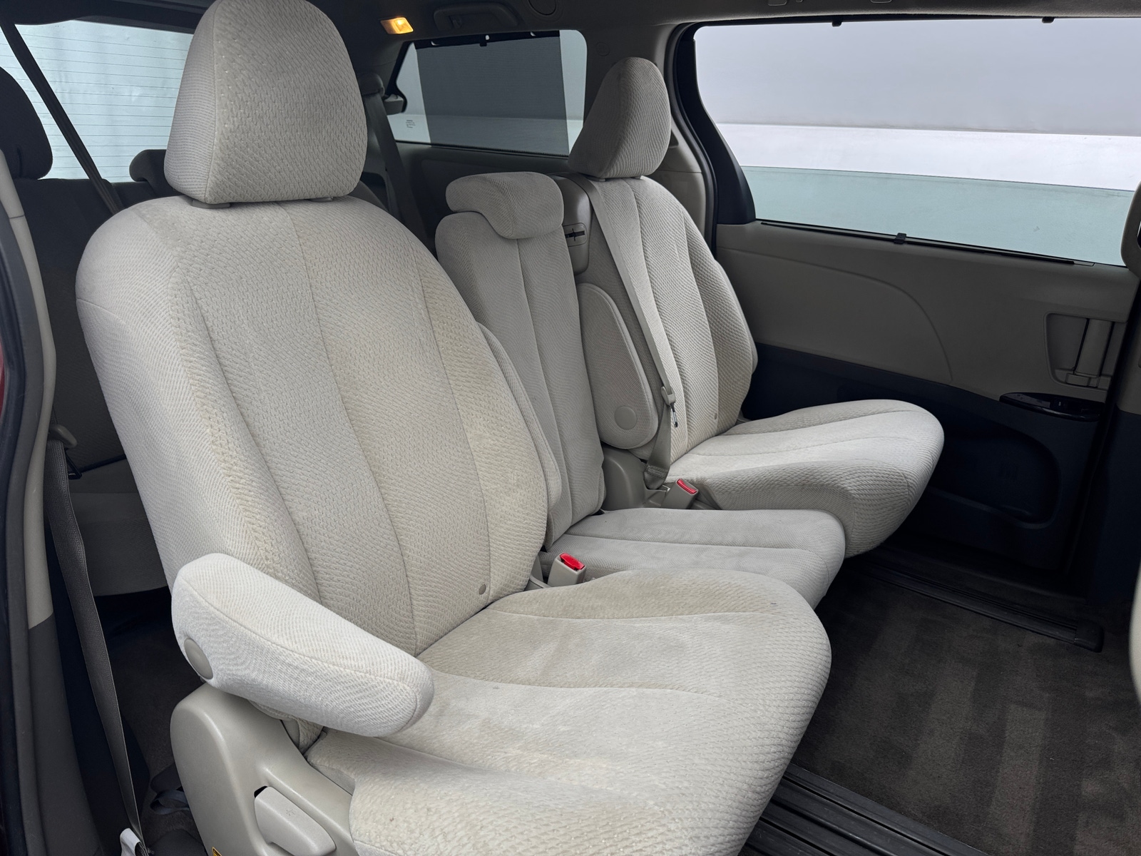 Thumbnail: 2014 Toyota Sienna - 6