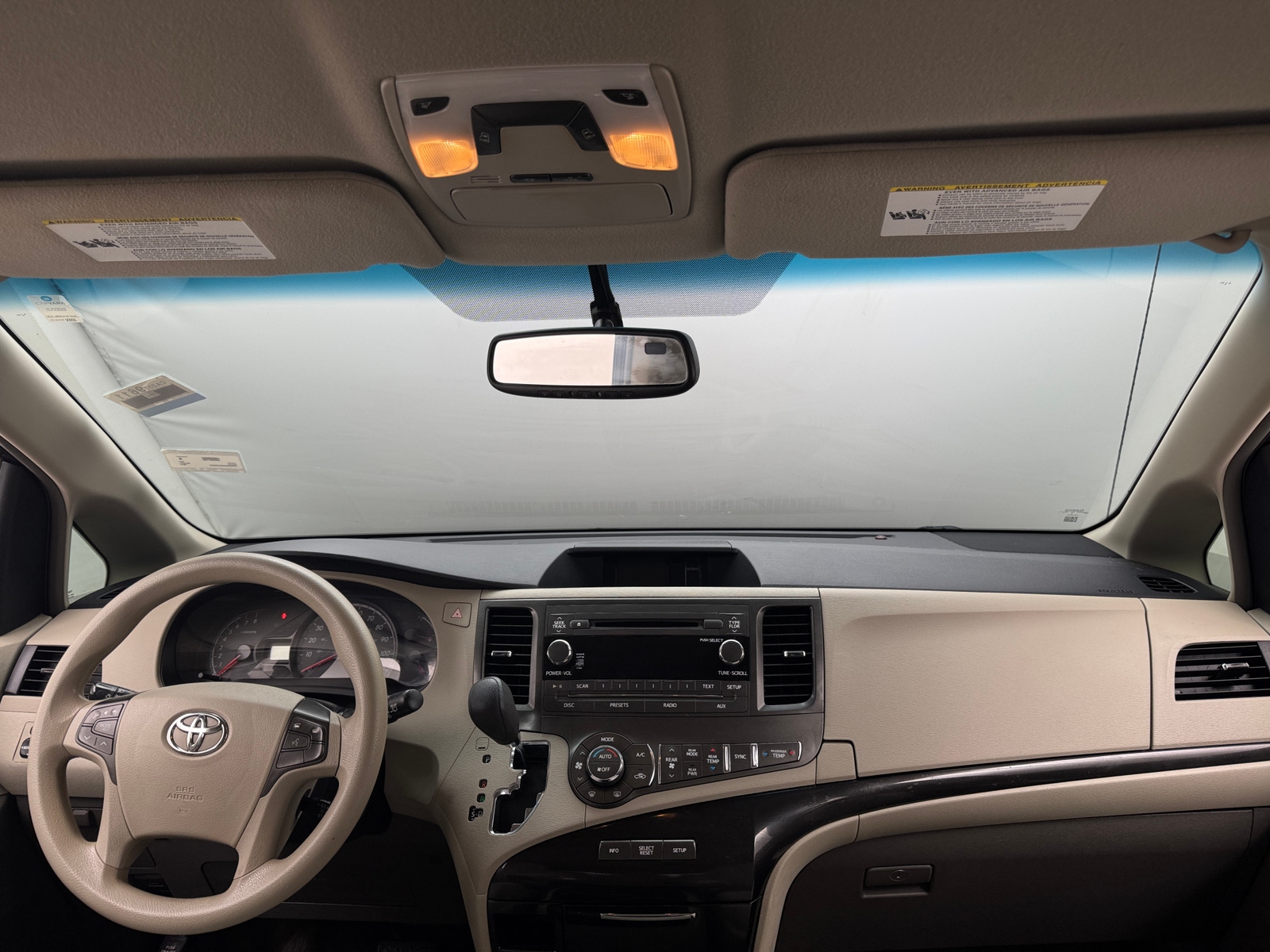 Thumbnail: 2014 Toyota Sienna - 3