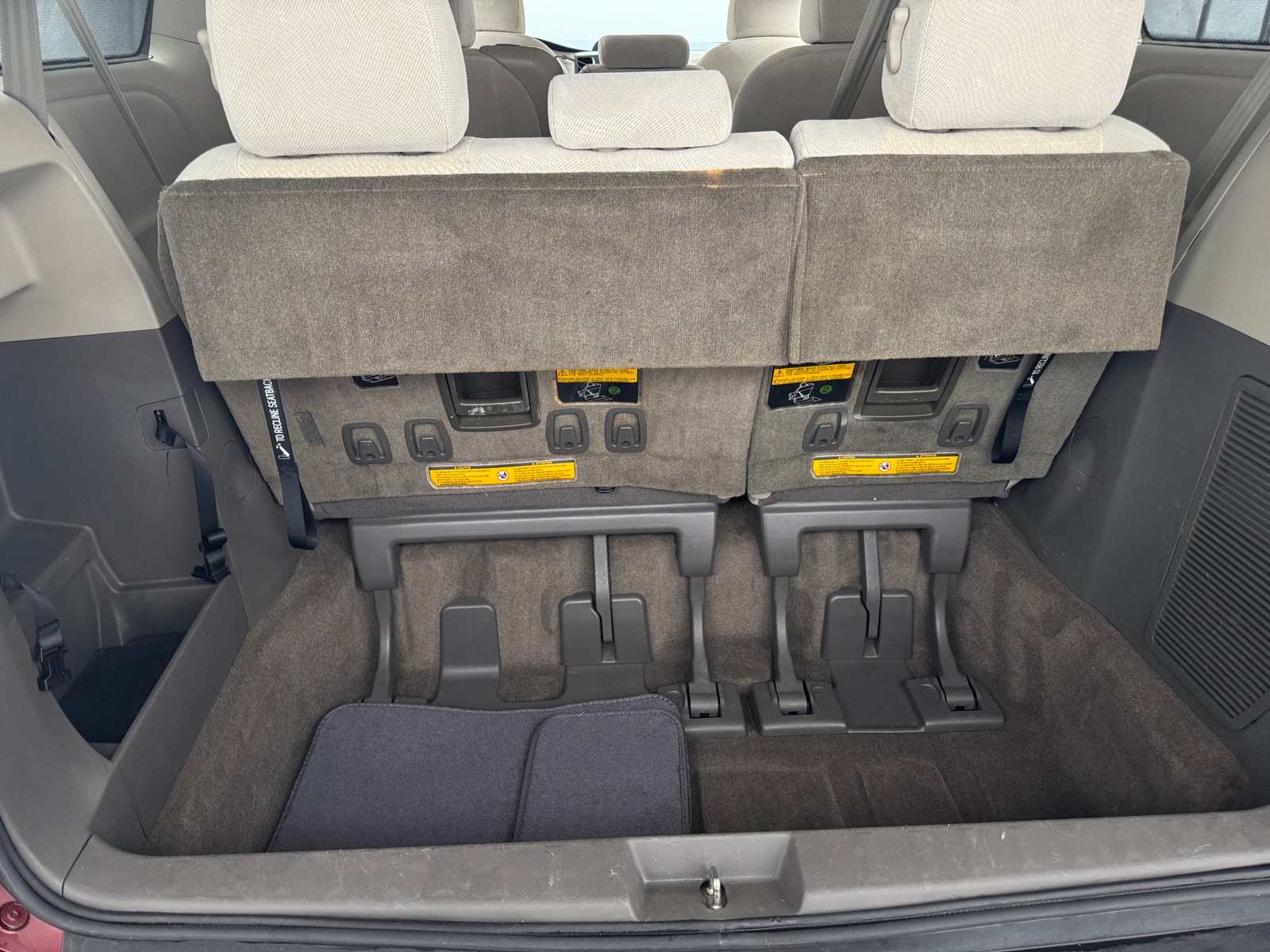 Thumbnail: 2014 Toyota Sienna - 7