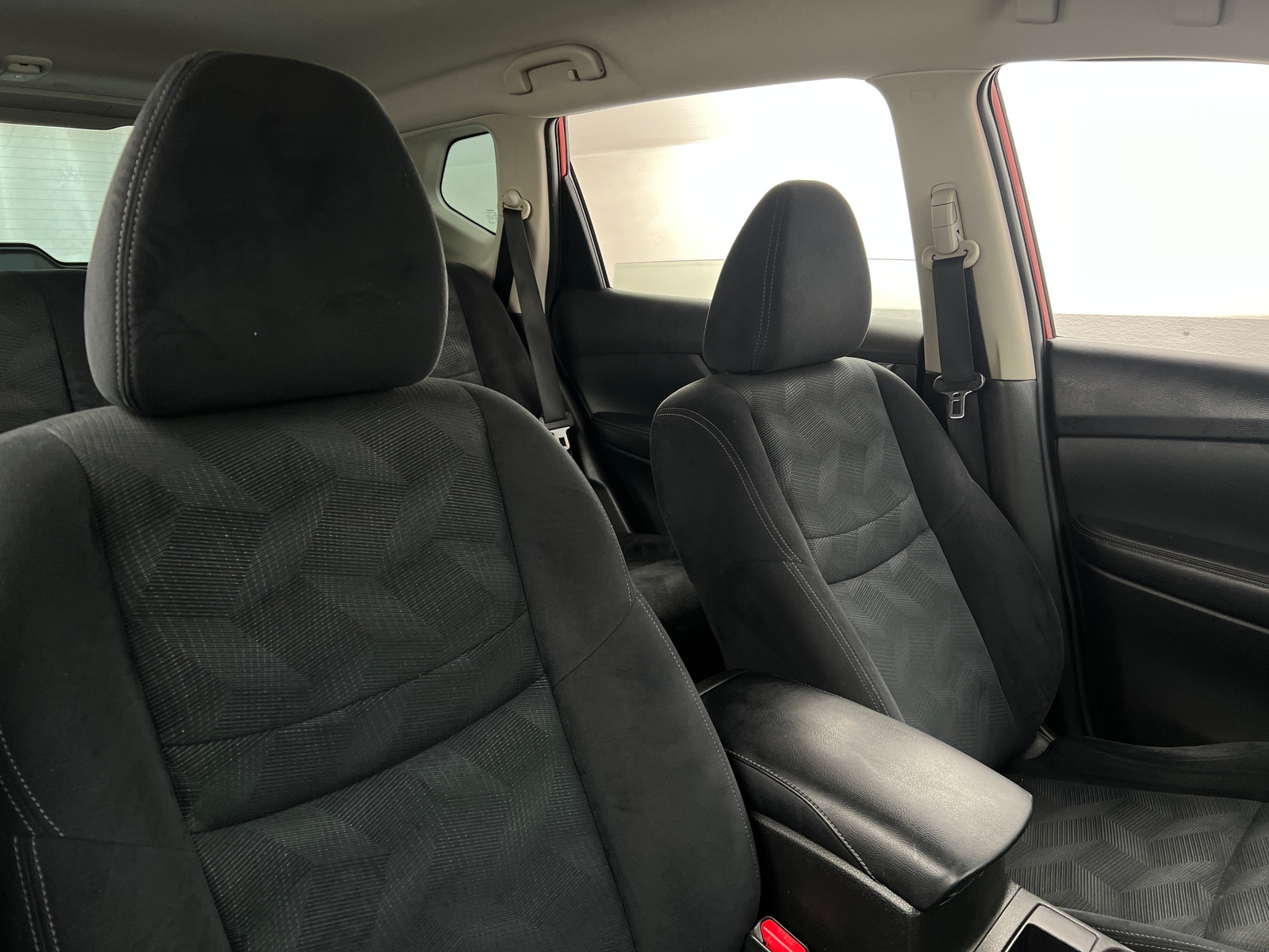 Thumbnail: 2016 Nissan Rogue - 2