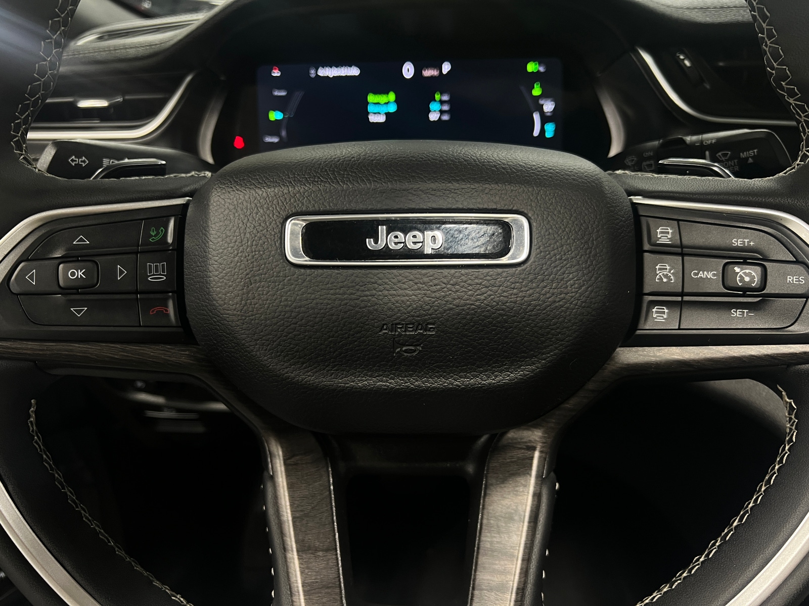 Thumbnail: 2024 Jeep Grand Cherokee - 4