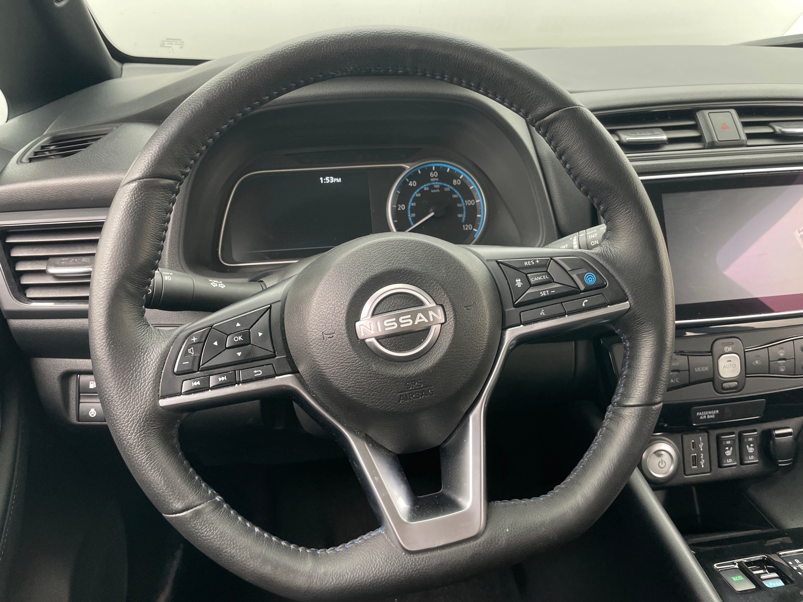 Thumbnail: 2023 Nissan Leaf - 5