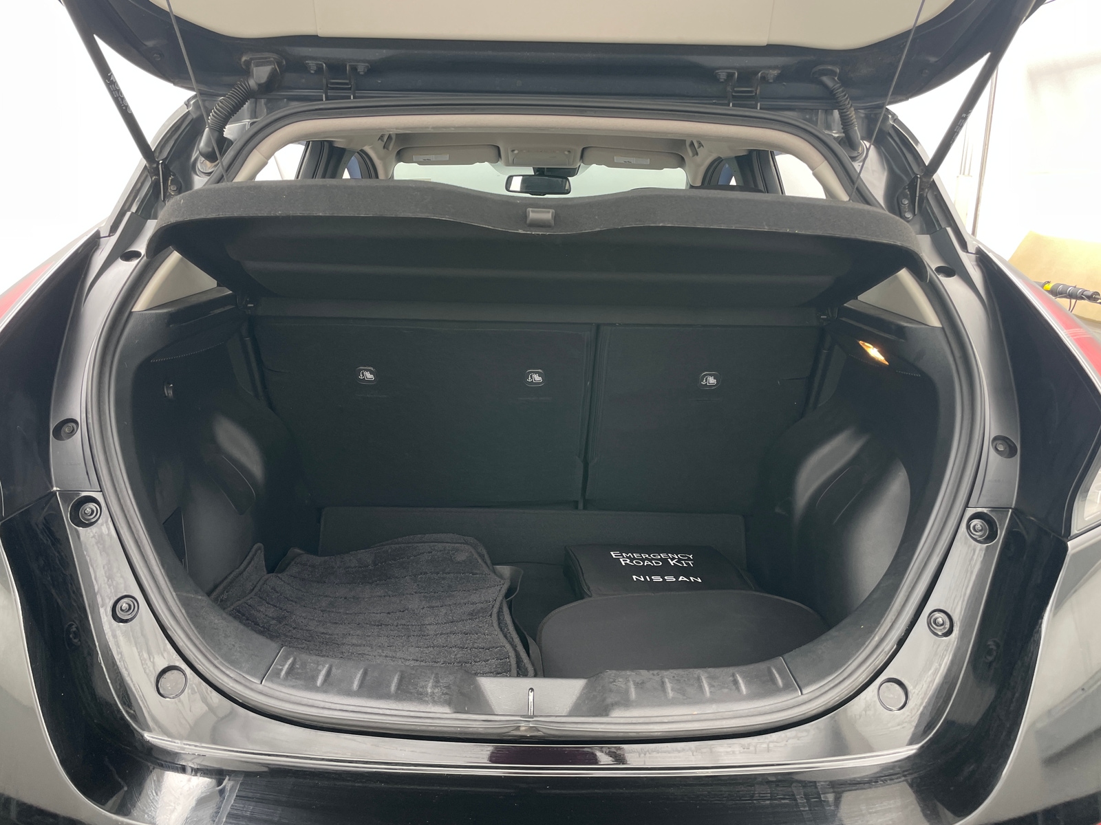 Thumbnail: 2023 Nissan Leaf - 7