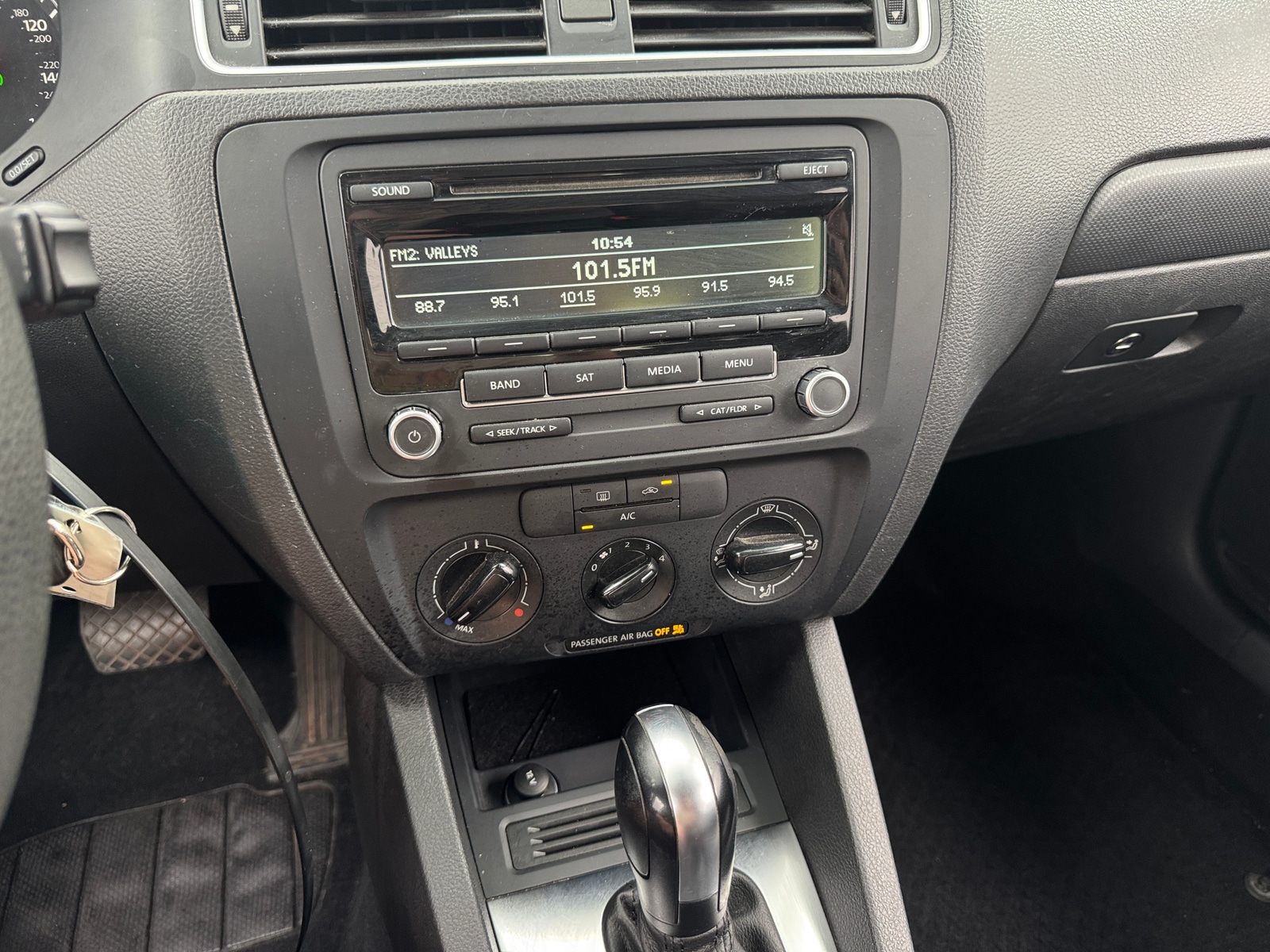 Thumbnail: 2014 Volkswagen Jetta - 4