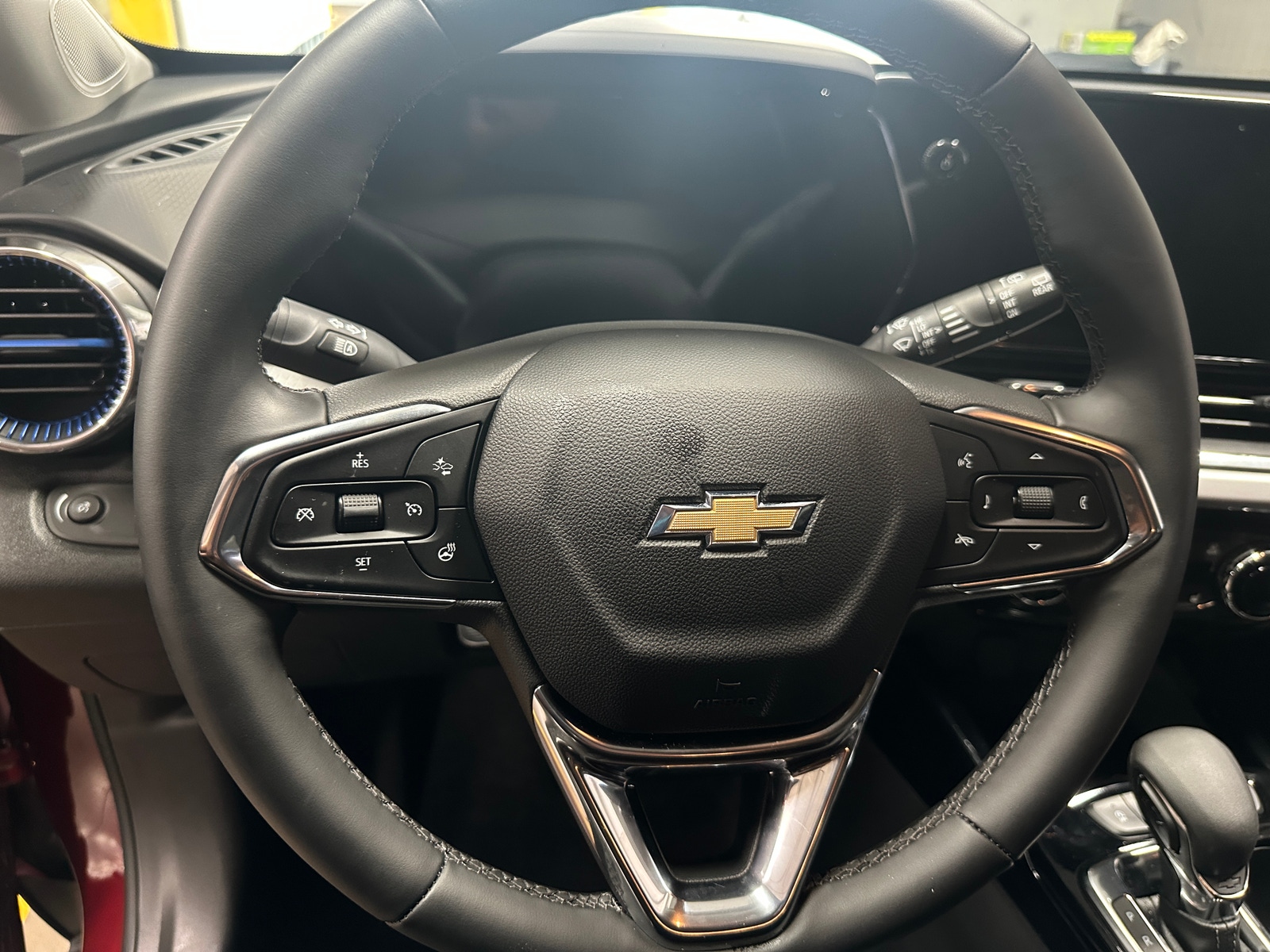 Thumbnail: 2025 Chevrolet Trax - 5