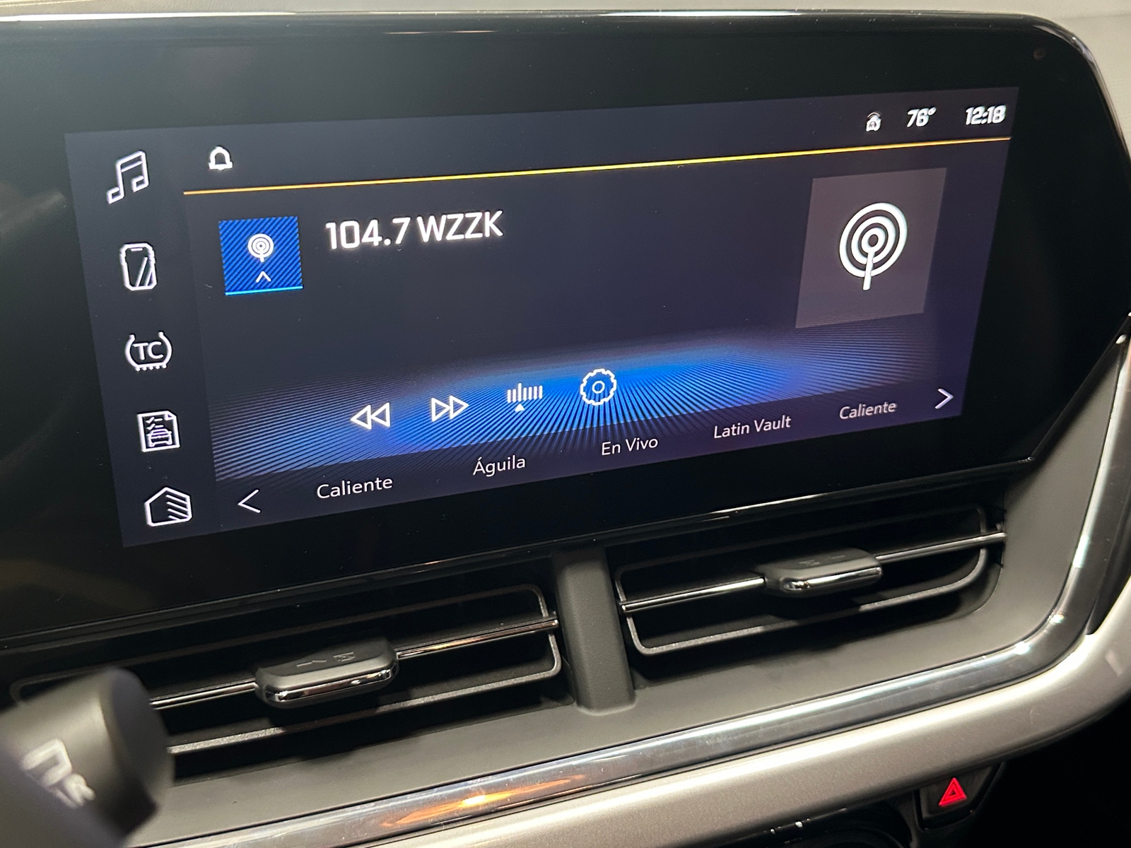 Thumbnail: 2025 Chevrolet Trax - 4