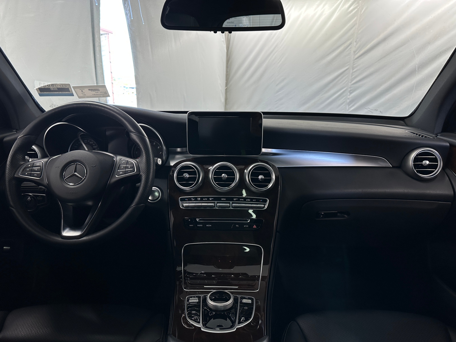 Thumbnail: 2017 Mercedes-Benz GLC - 2