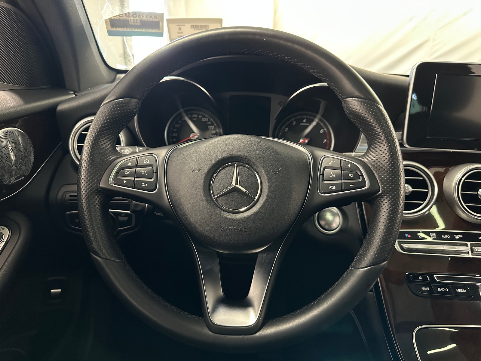 Thumbnail: 2017 Mercedes-Benz GLC - 4
