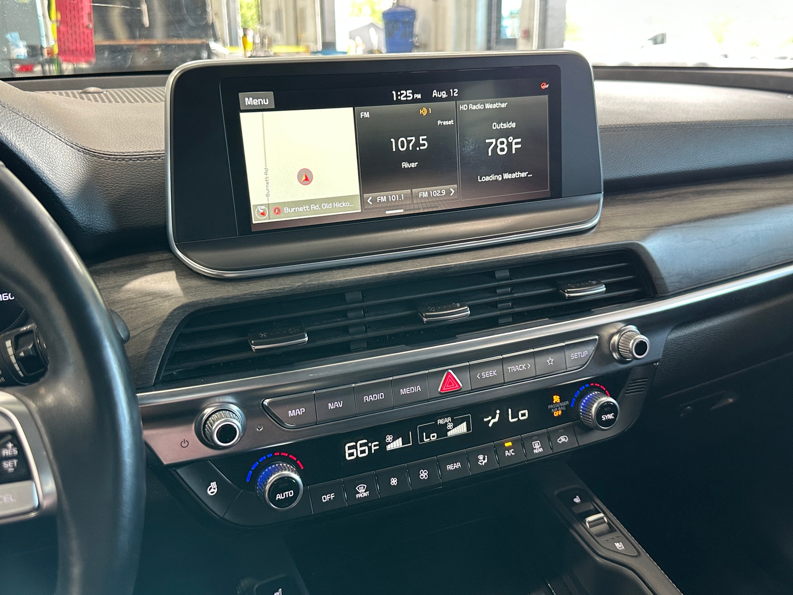 Thumbnail: 2020 Kia Telluride - 3