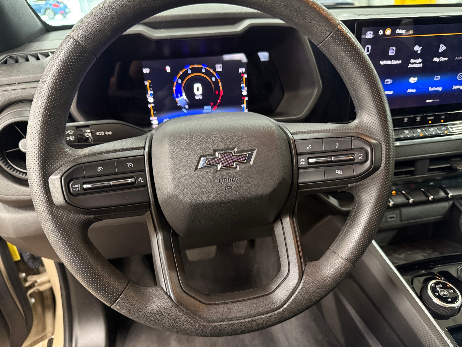 Thumbnail: 2023 Chevrolet Colorado - 5