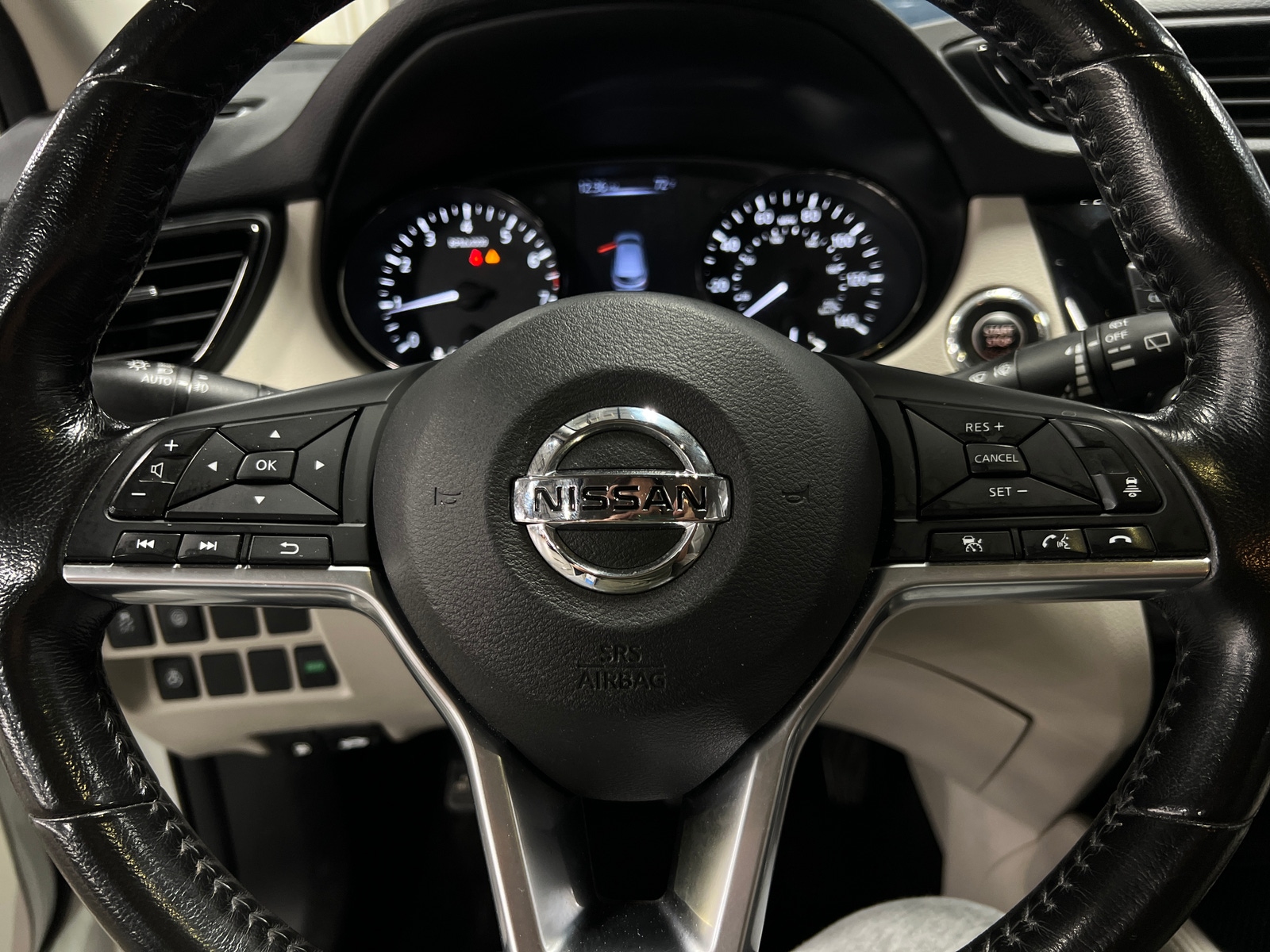 Thumbnail: 2018 Nissan Rogue Sport - 4