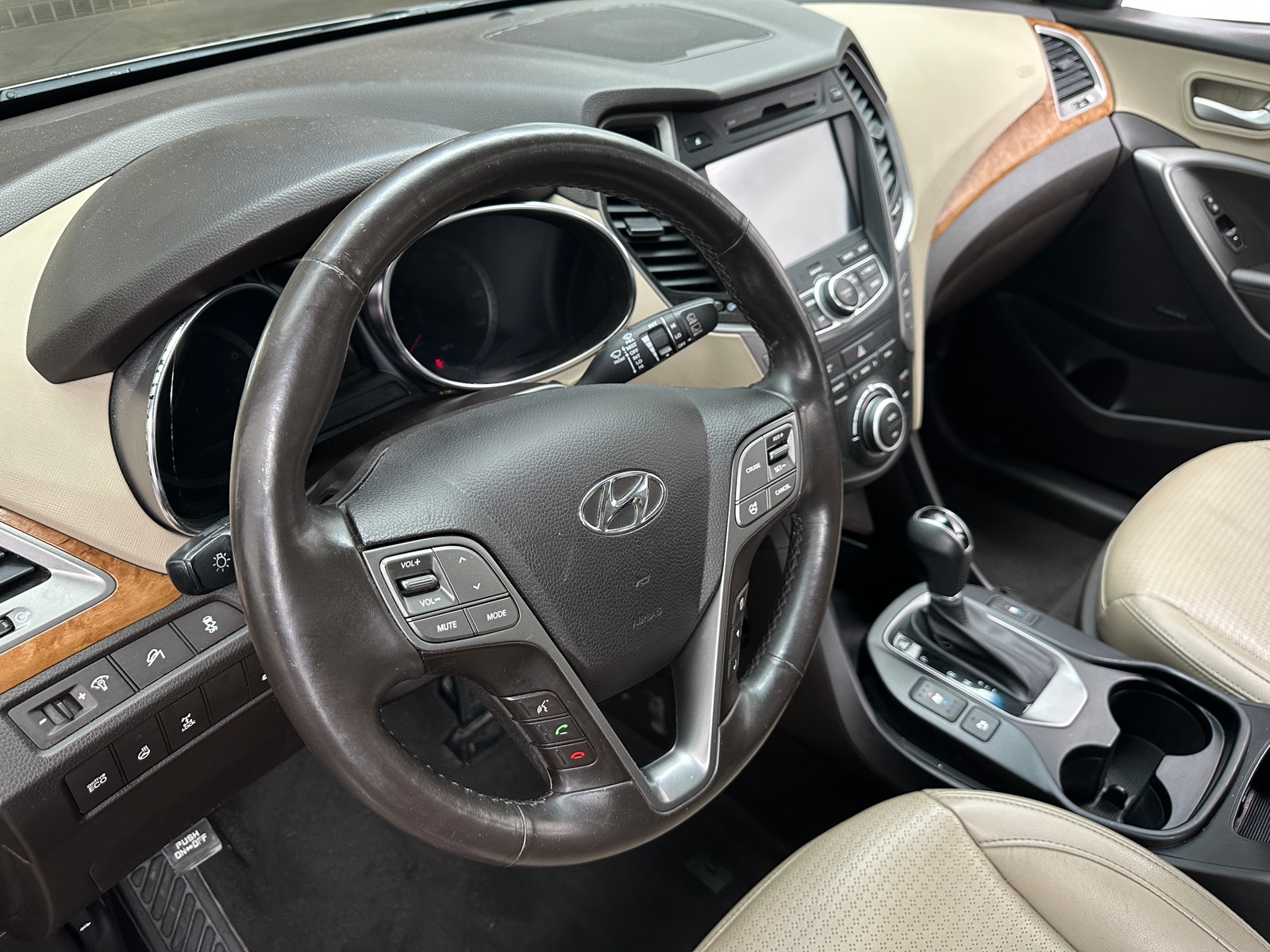 Thumbnail: 2014 Hyundai Santa Fe - 2
