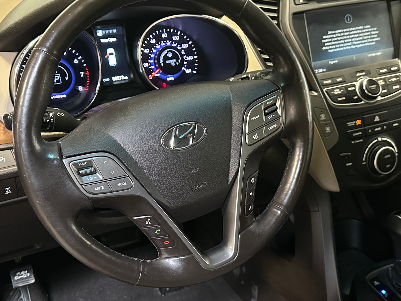 Thumbnail: 2014 Hyundai Santa Fe - 4