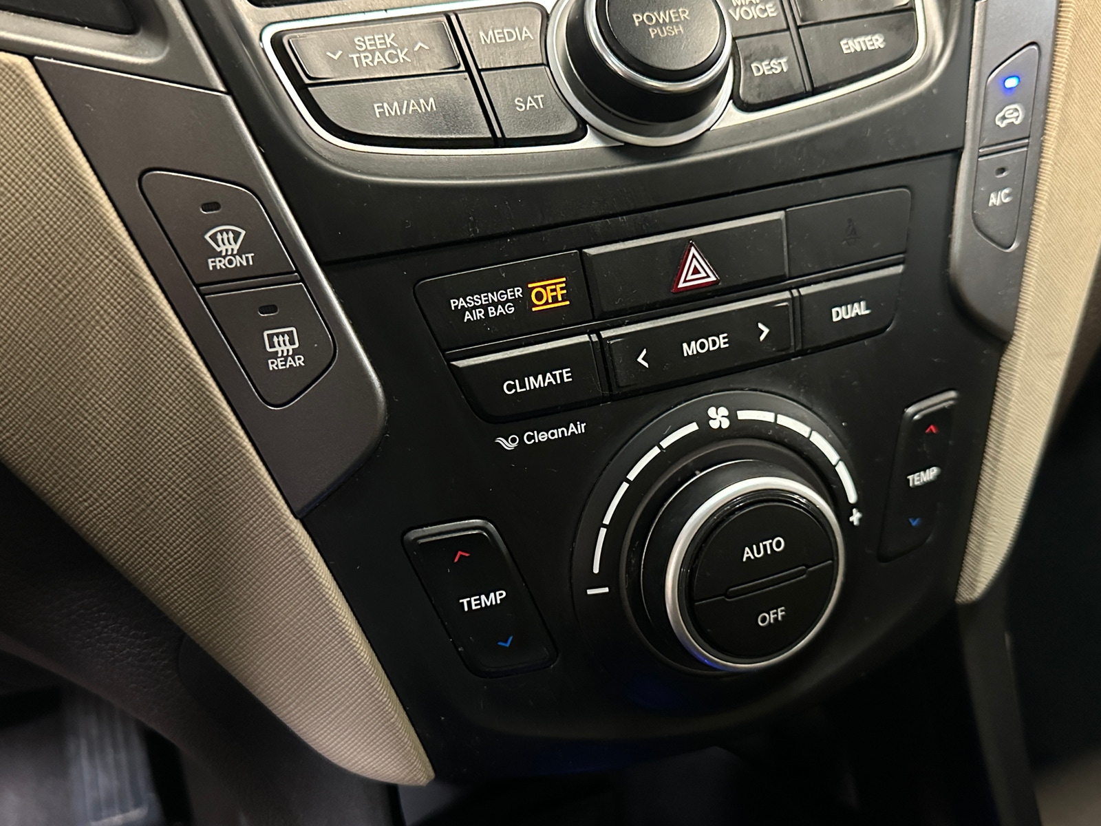 Thumbnail: 2014 Hyundai Santa Fe - 3