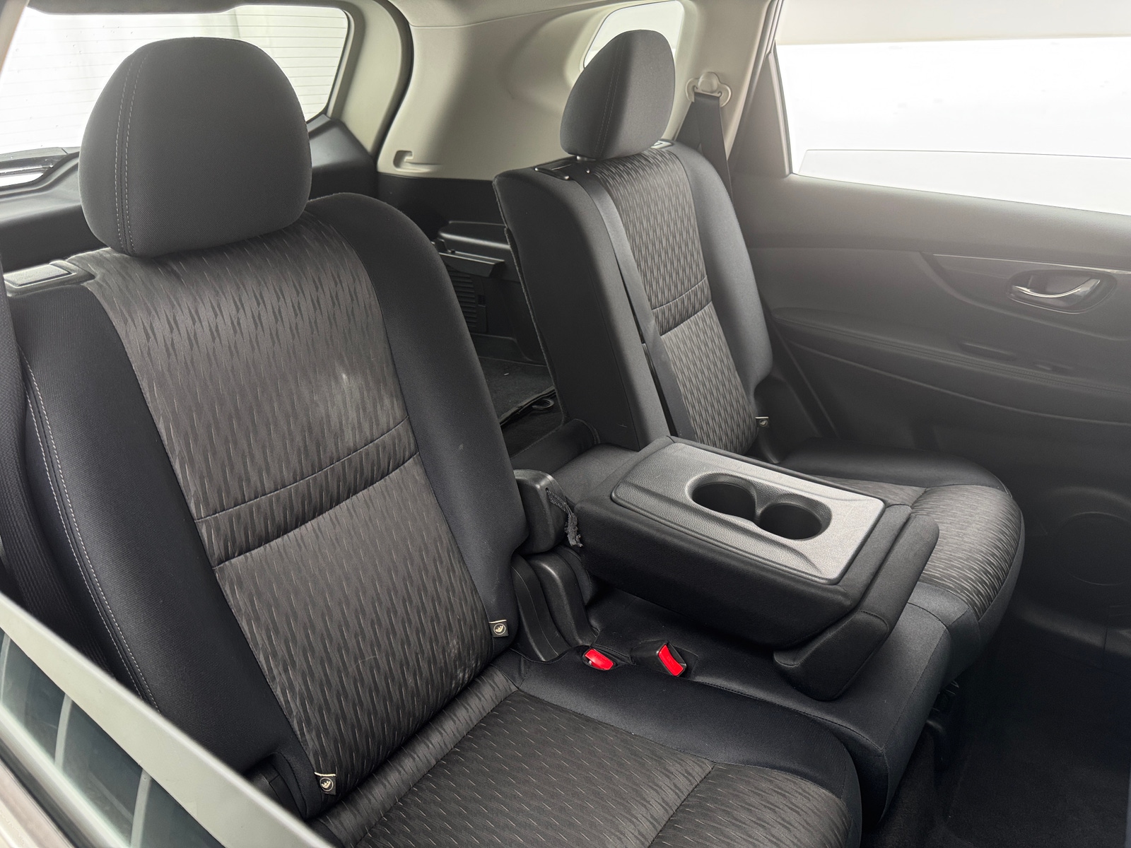 Thumbnail: 2017 Nissan Rogue - 6