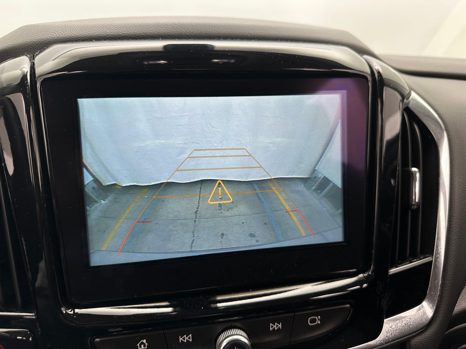 Thumbnail: 2018 Chevrolet Traverse - 4