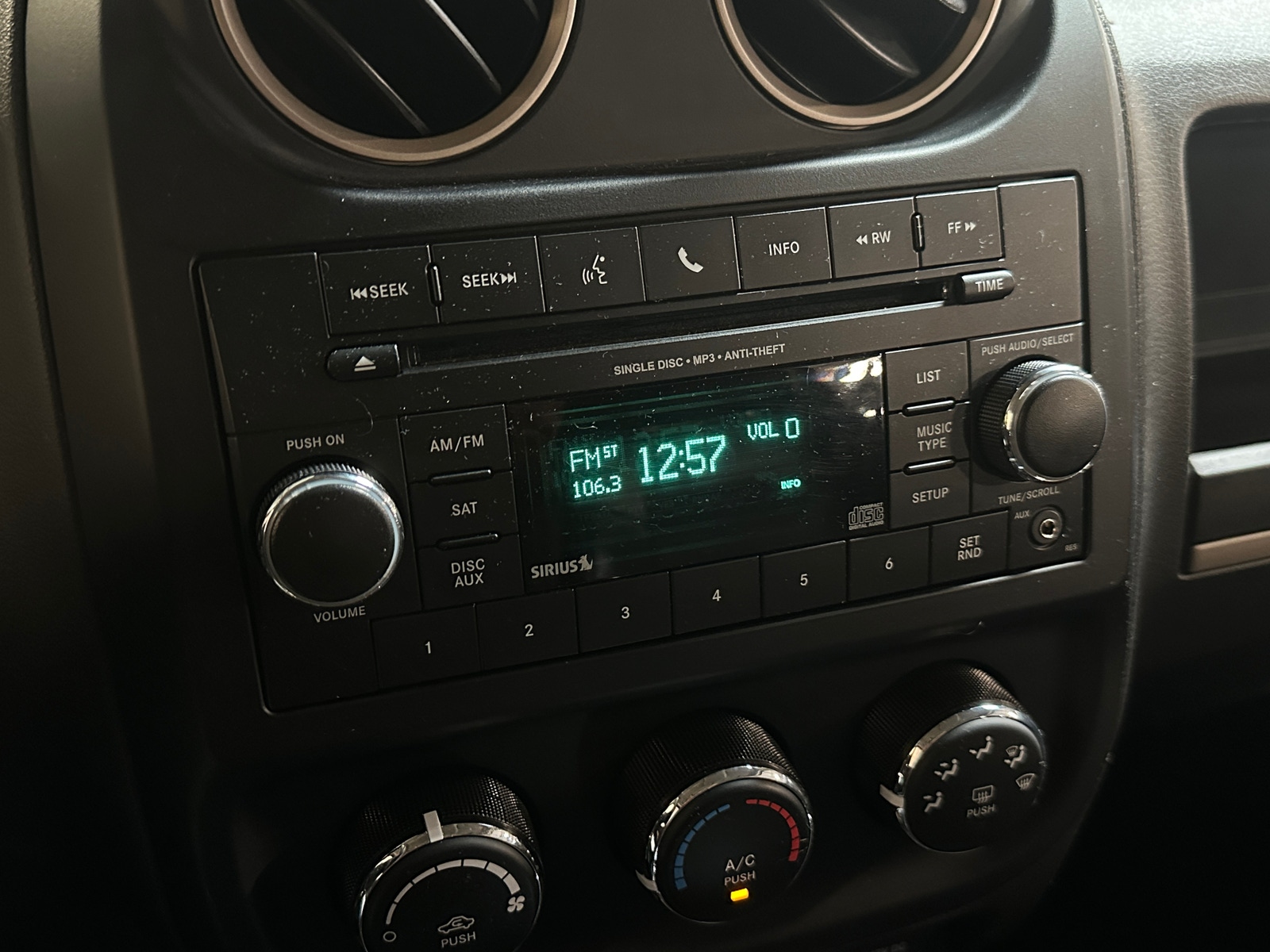 Thumbnail: 2016 Jeep Patriot - 4