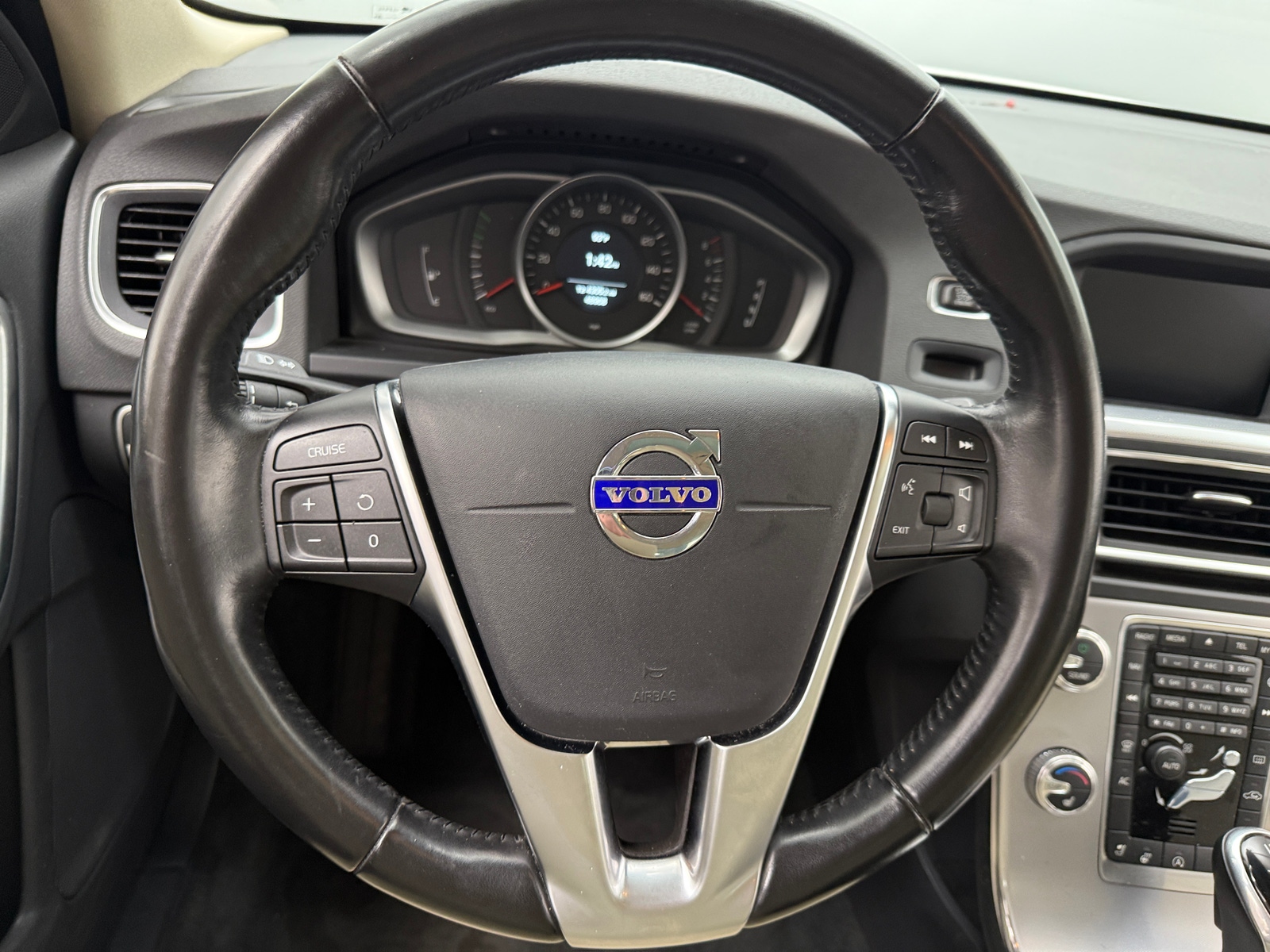 Thumbnail: 2018 Volvo S60 - 4
