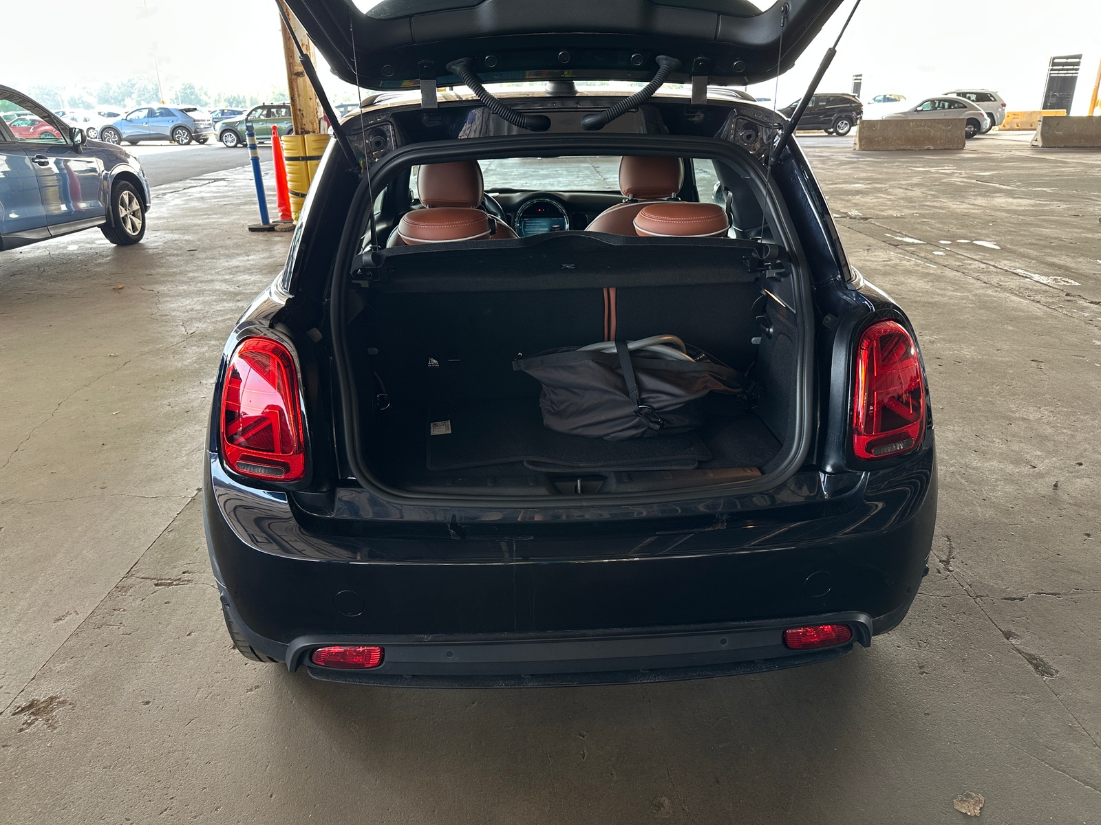 Thumbnail: 2023 MINI Cooper Hardtop - 6