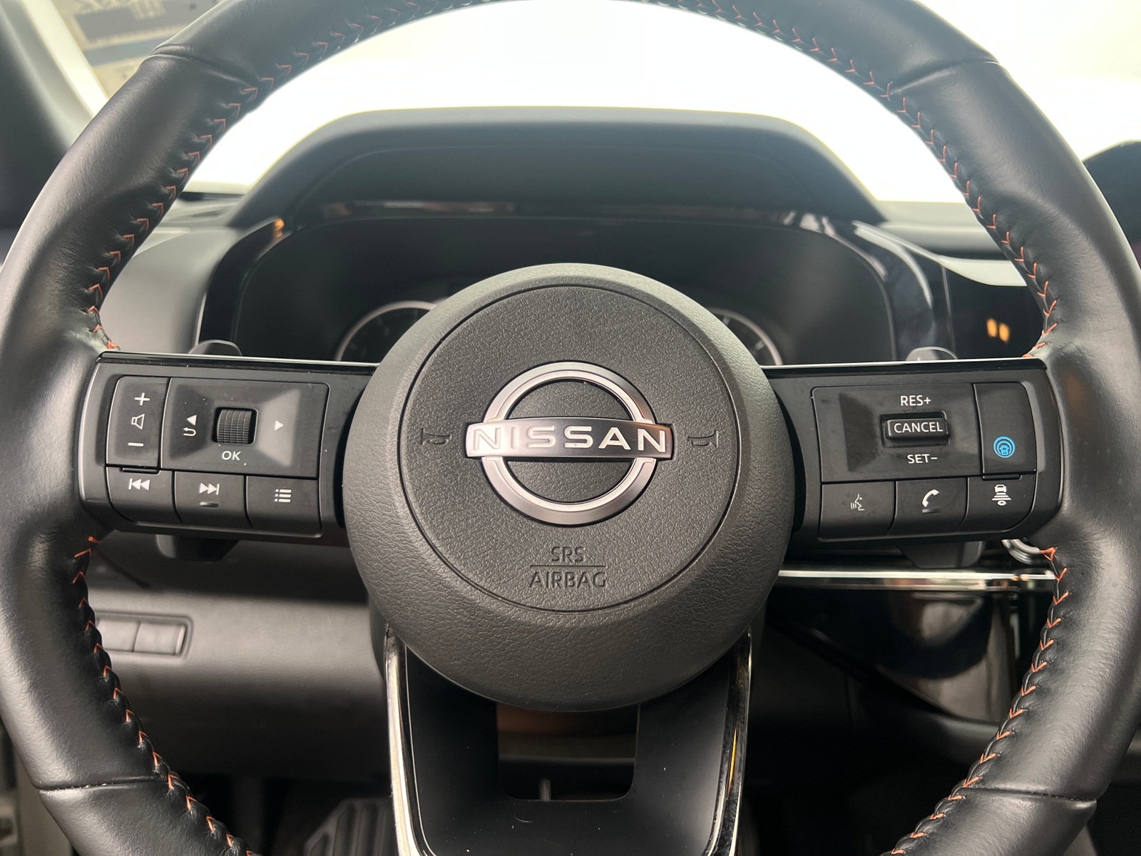 Thumbnail: 2023 Nissan Pathfinder - 4