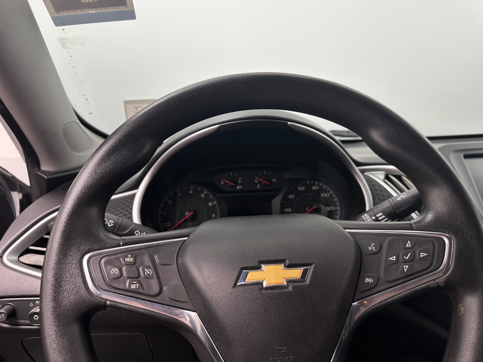 Thumbnail: 2018 Chevrolet Malibu - 5