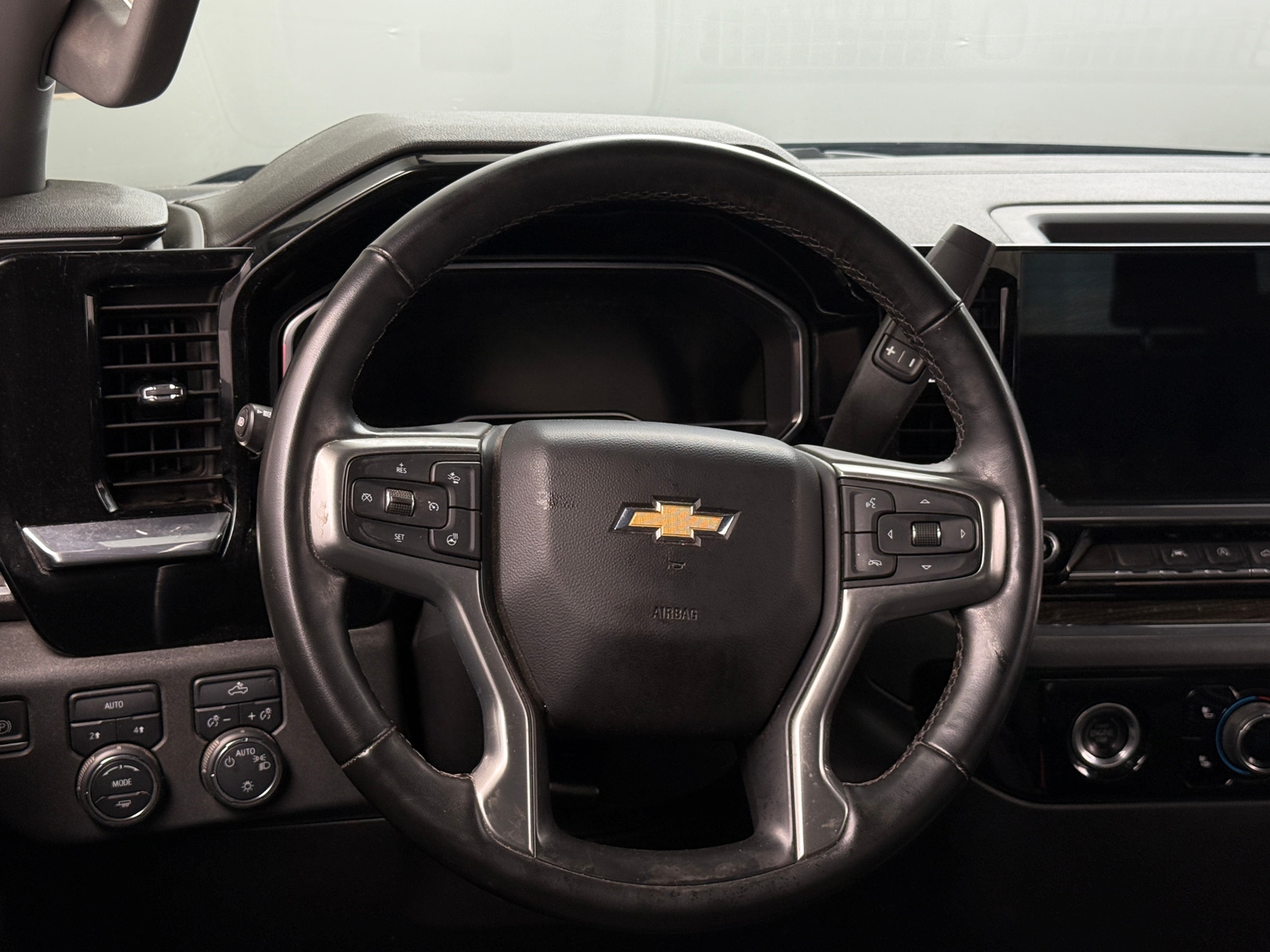 Thumbnail: 2023 Chevrolet Silverado 1500 - 5