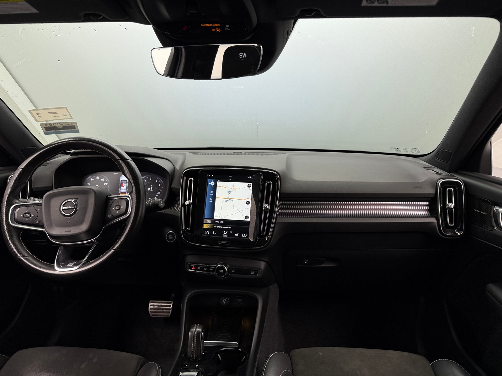 Thumbnail: 2019 Volvo XC40 - 2