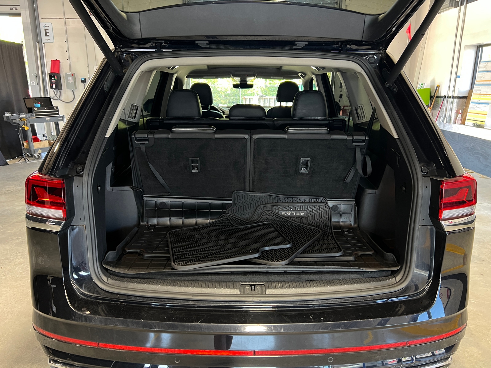 Thumbnail: 2021 Volkswagen Atlas - 6