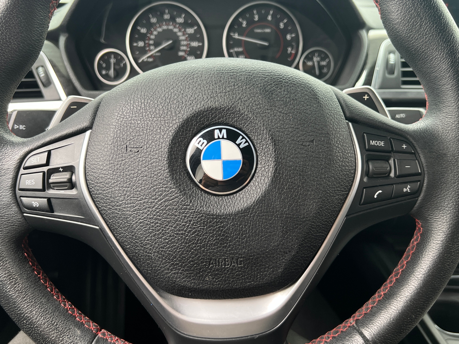Thumbnail: 2018 BMW 3 Series - 4