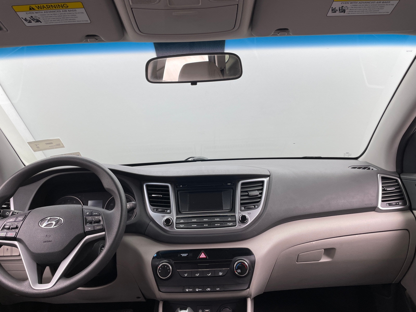 Thumbnail: 2017 Hyundai Tucson - 3
