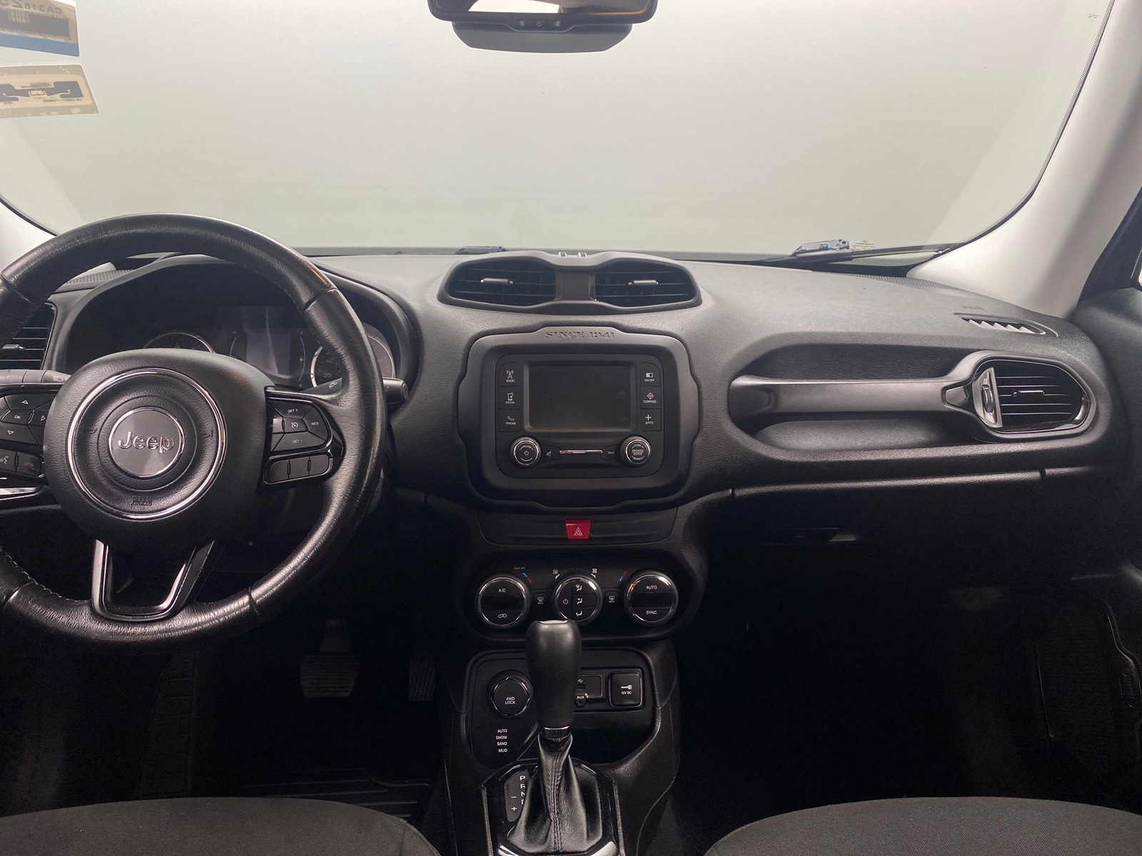 Thumbnail: 2016 Jeep Renegade - 3