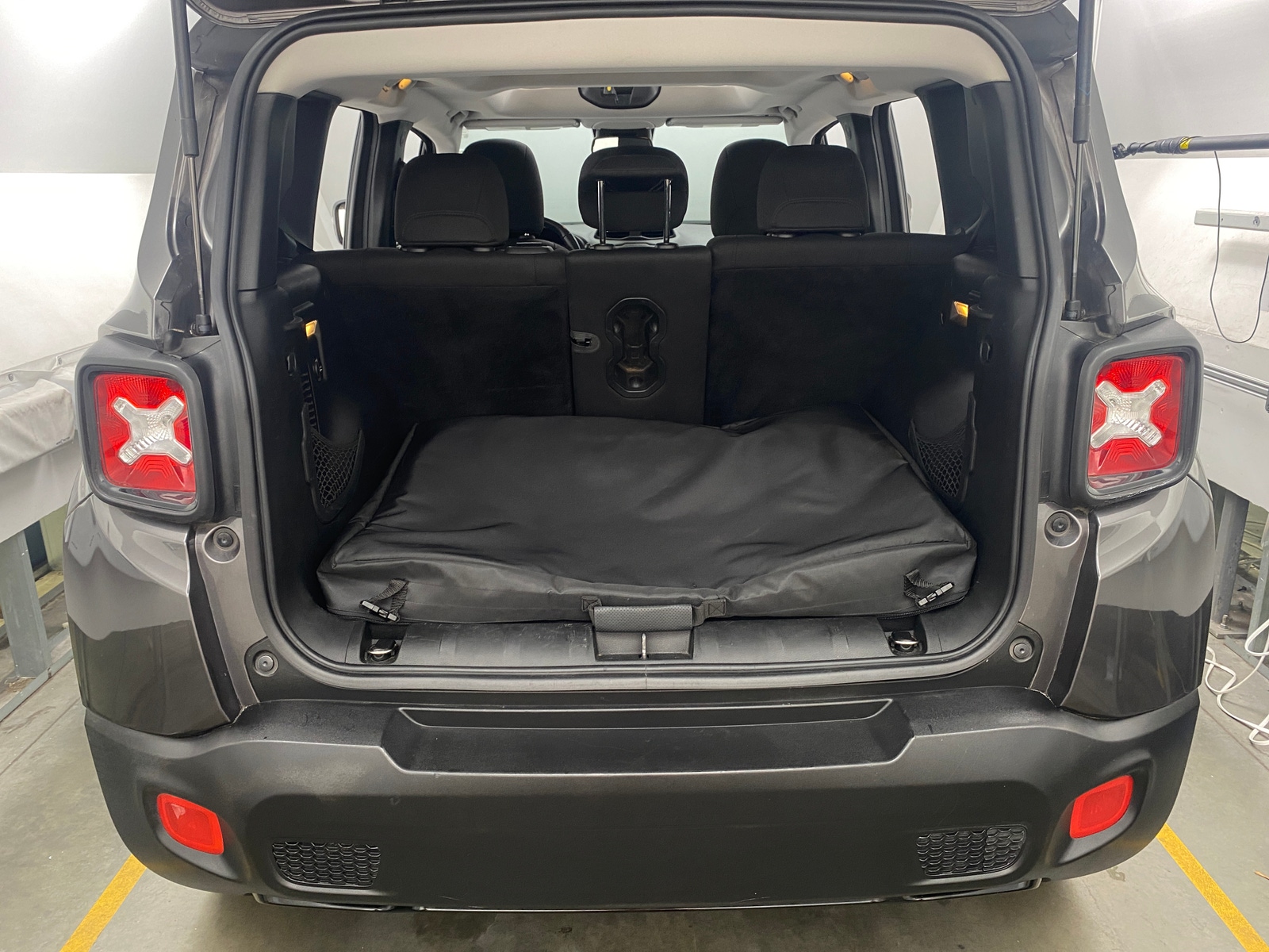 Thumbnail: 2016 Jeep Renegade - 7