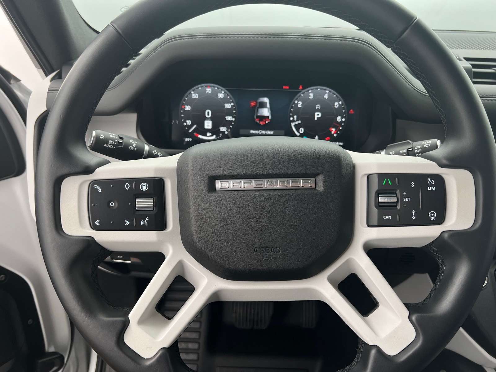 Thumbnail: 2025 Land Rover Defender - 4