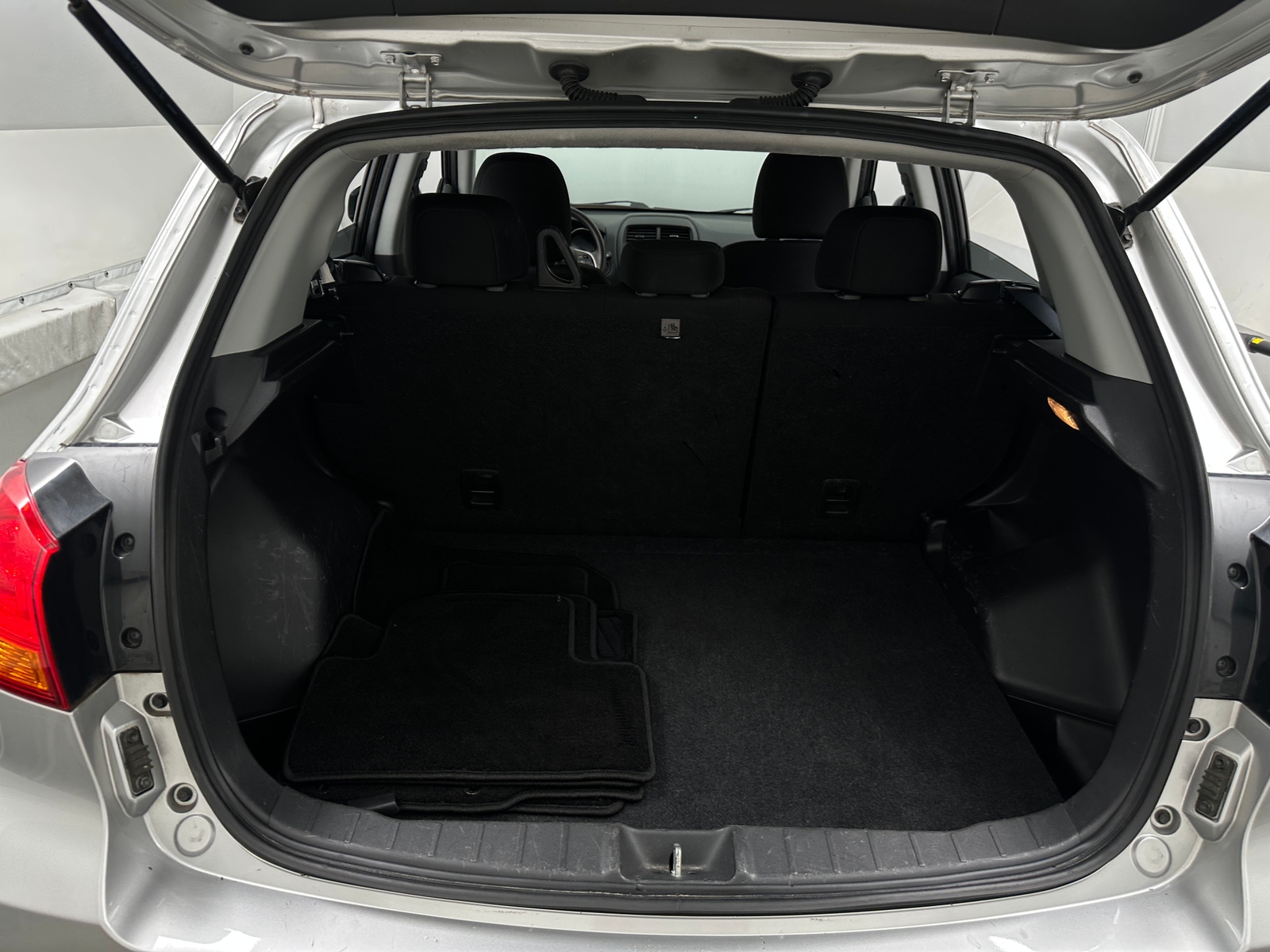 Thumbnail: 2019 Mitsubishi Outlander Sport - 7