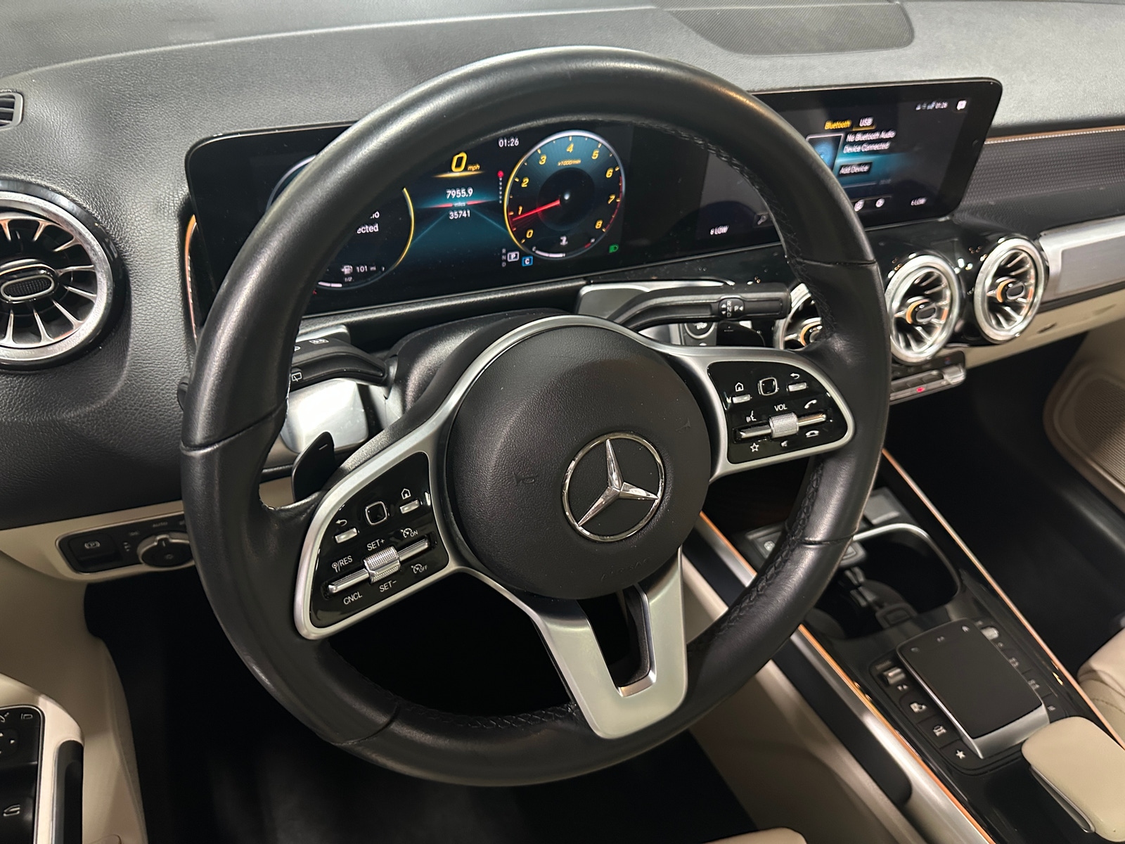 Thumbnail: 2022 Mercedes-Benz GLB - 4