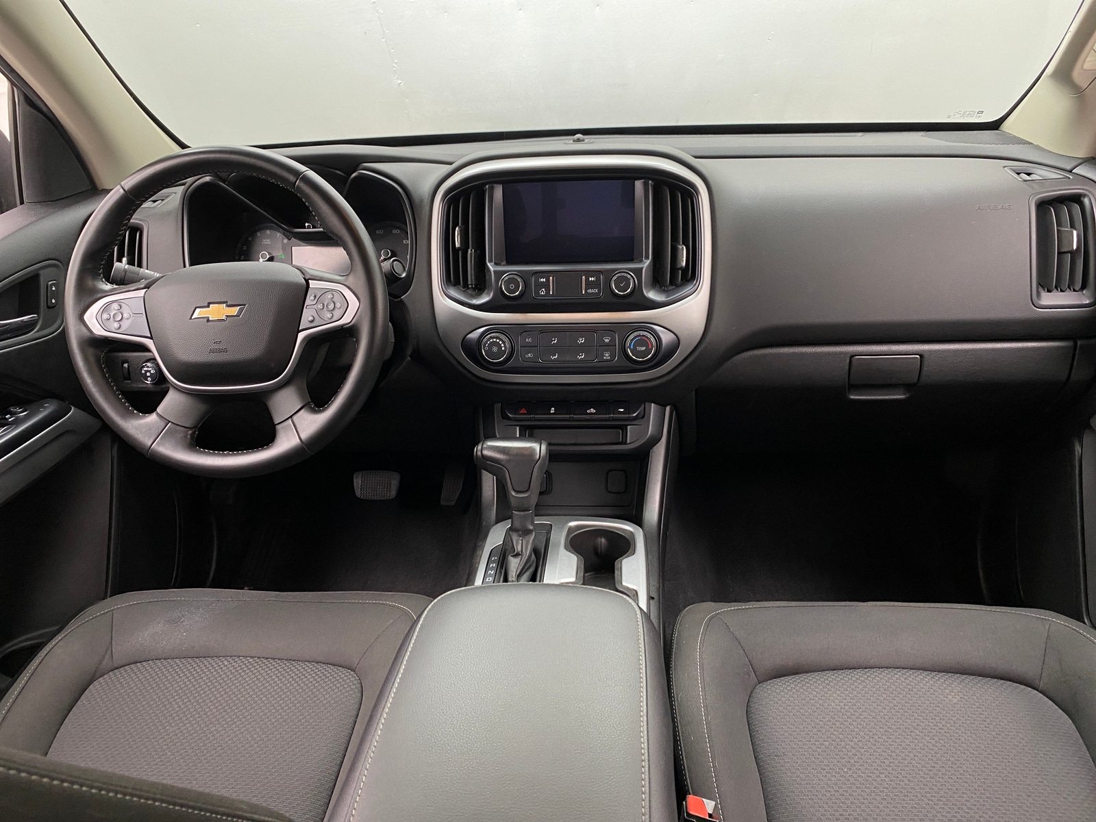 Thumbnail: 2019 Chevrolet Colorado - 3