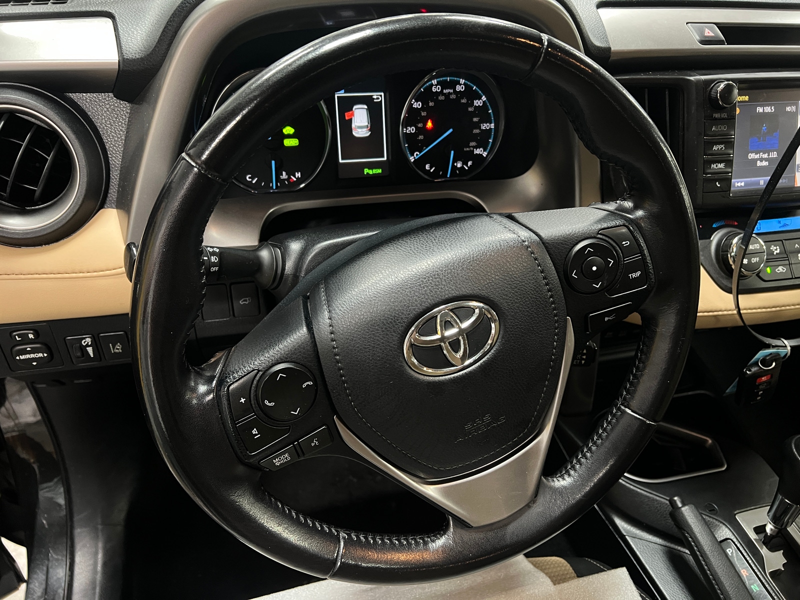 Thumbnail: 2017 Toyota RAV4 - 5