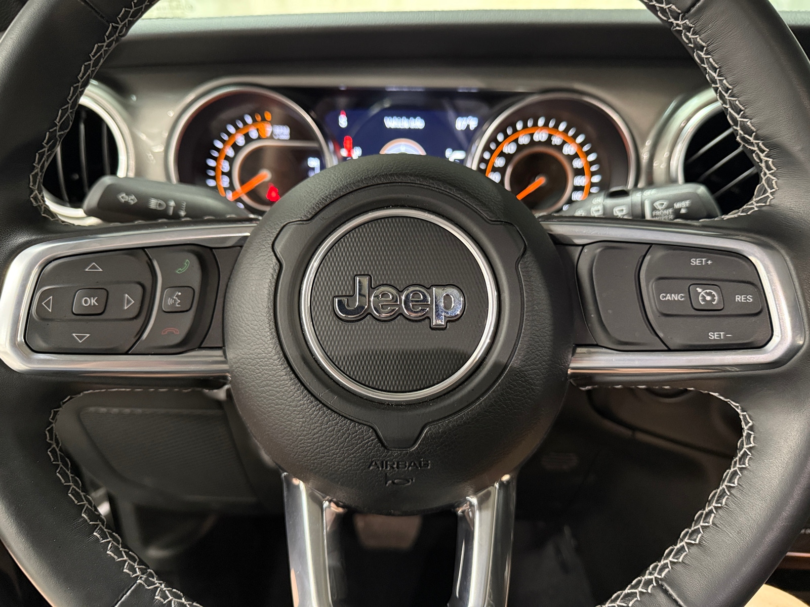 Thumbnail: 2022 Jeep Wrangler - 5