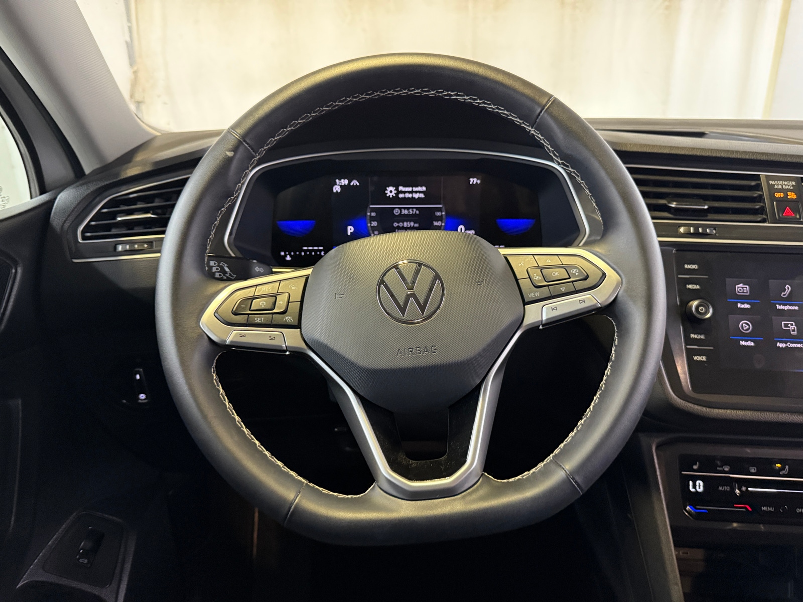 Thumbnail: 2024 Volkswagen Tiguan - 4